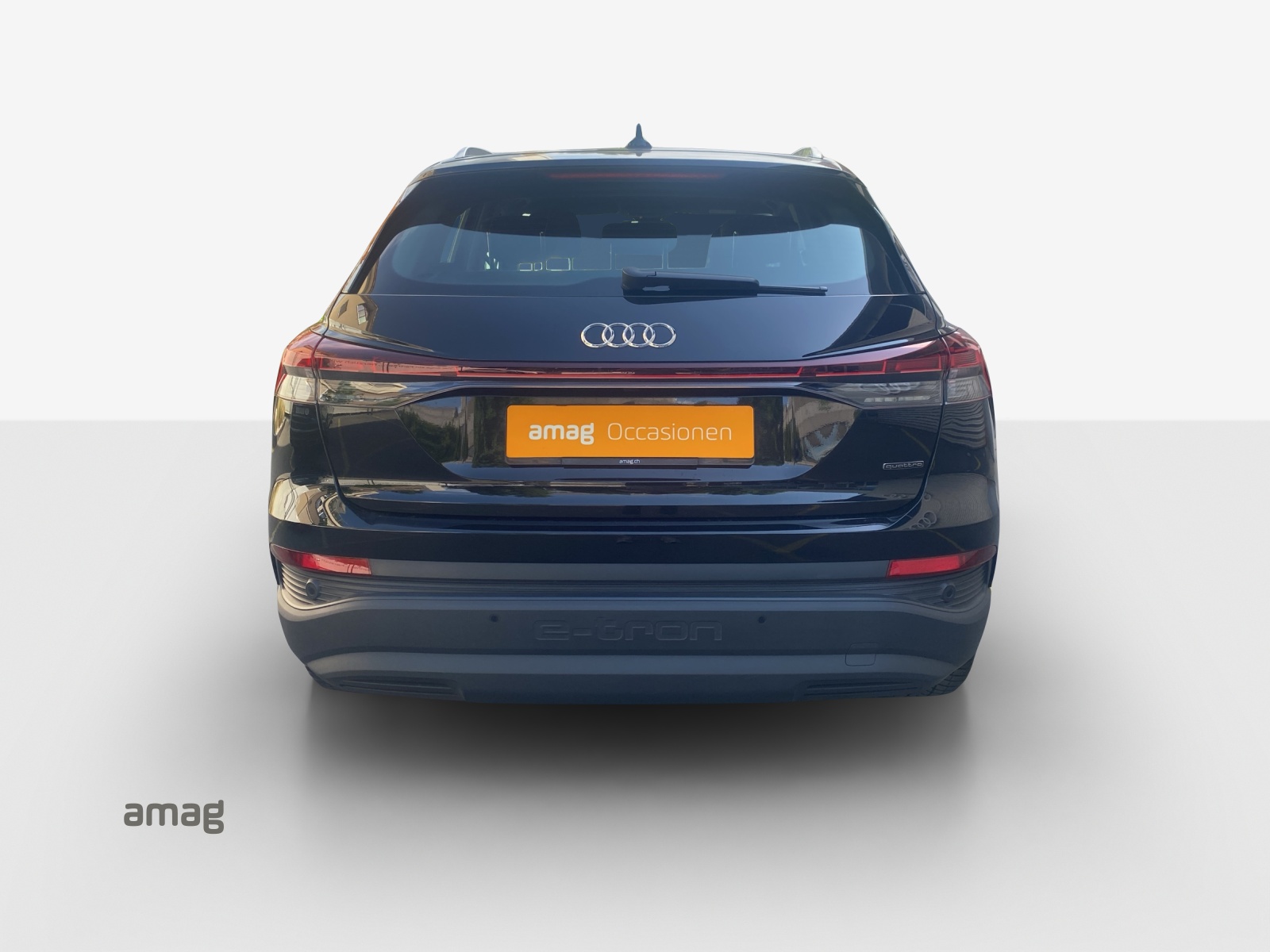 AUDI Q4 e-tron 45 quattro-image-3