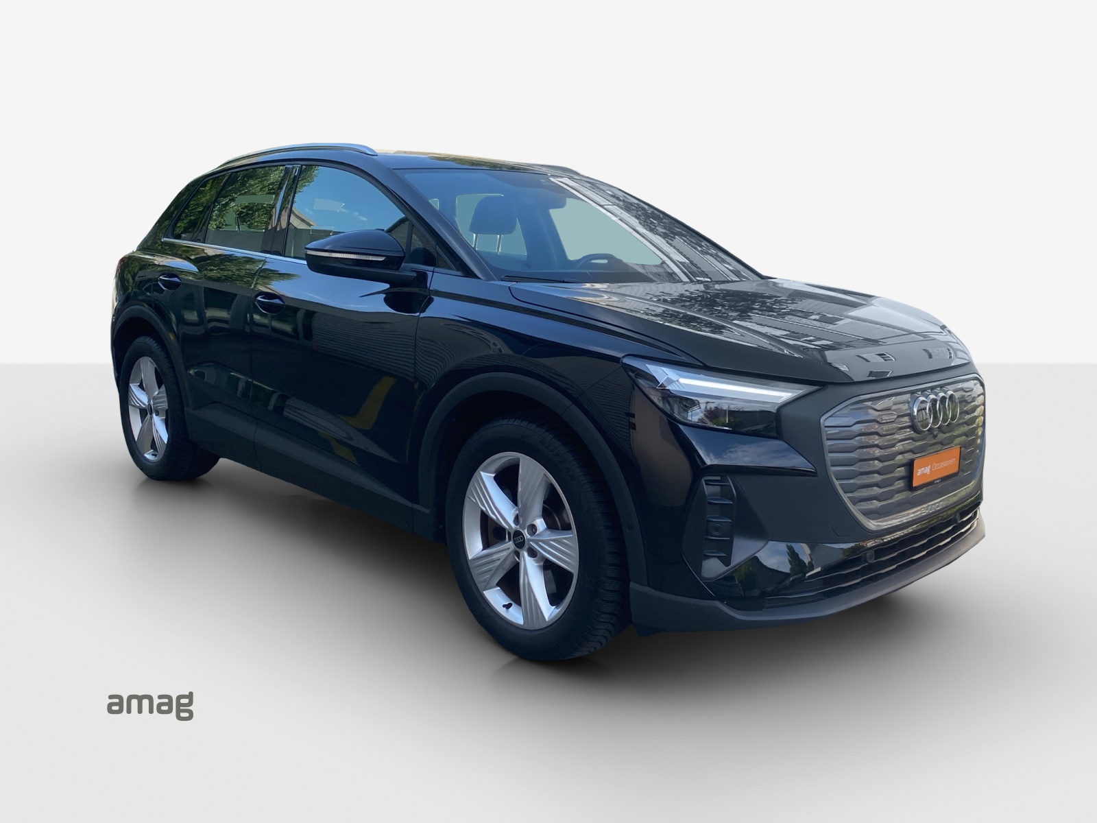 AUDI Q4 e-tron 45 quattro-image-13