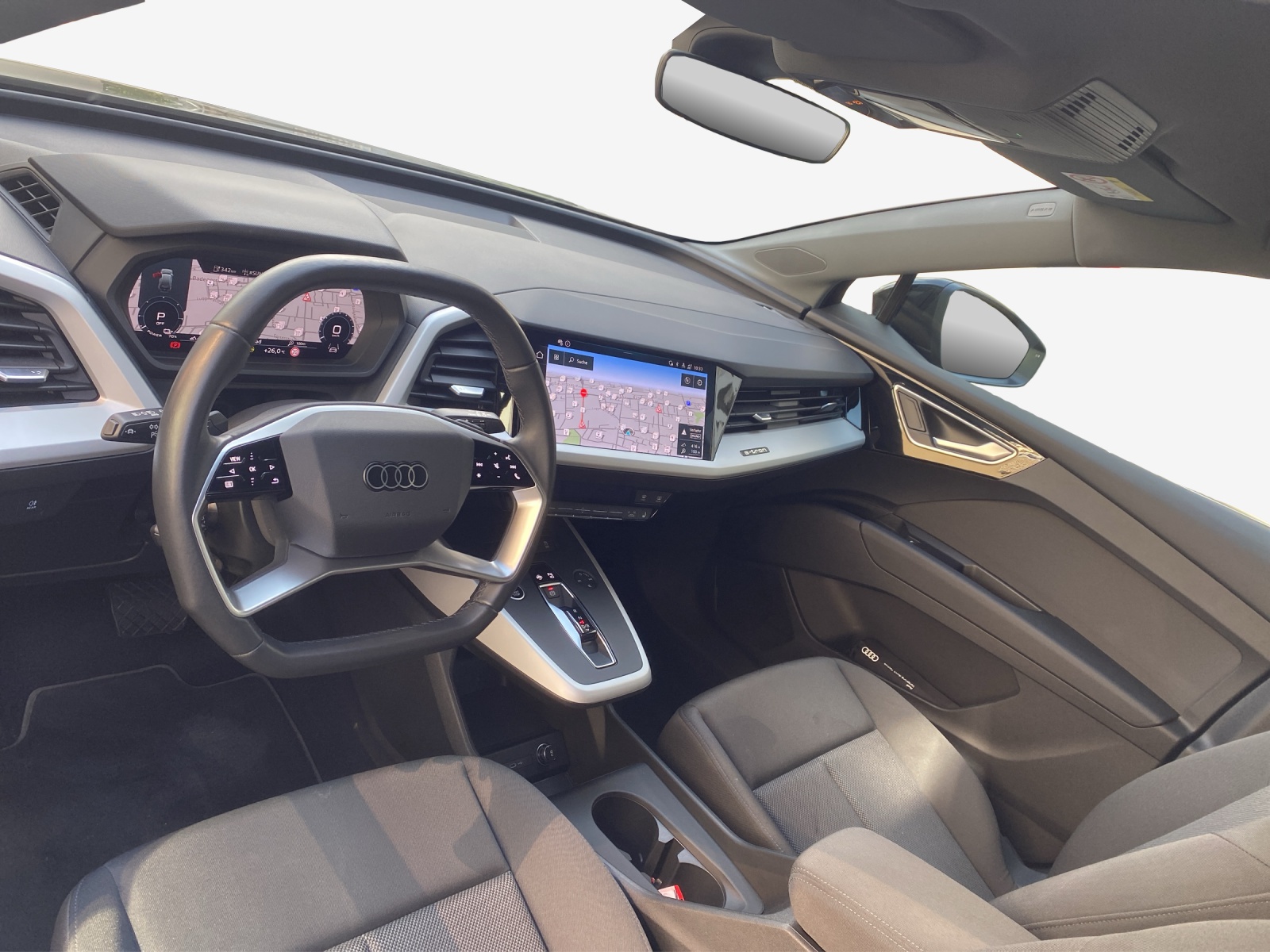 AUDI Q4 e-tron 45 quattro-image-15
