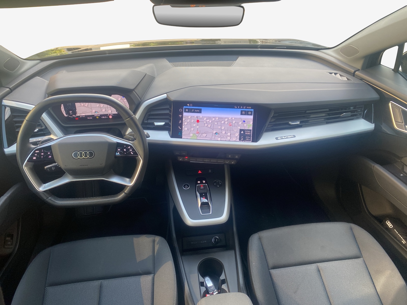 AUDI Q4 e-tron 45 quattro-image-8
