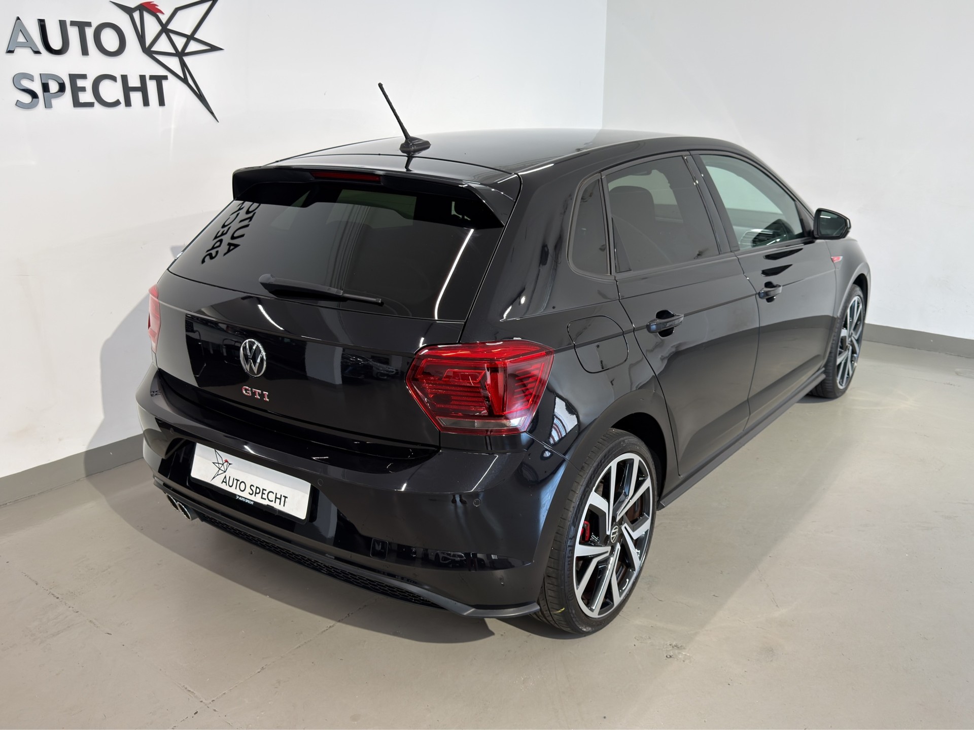 VW Polo 2.0 TSI GTI DSG-image-3