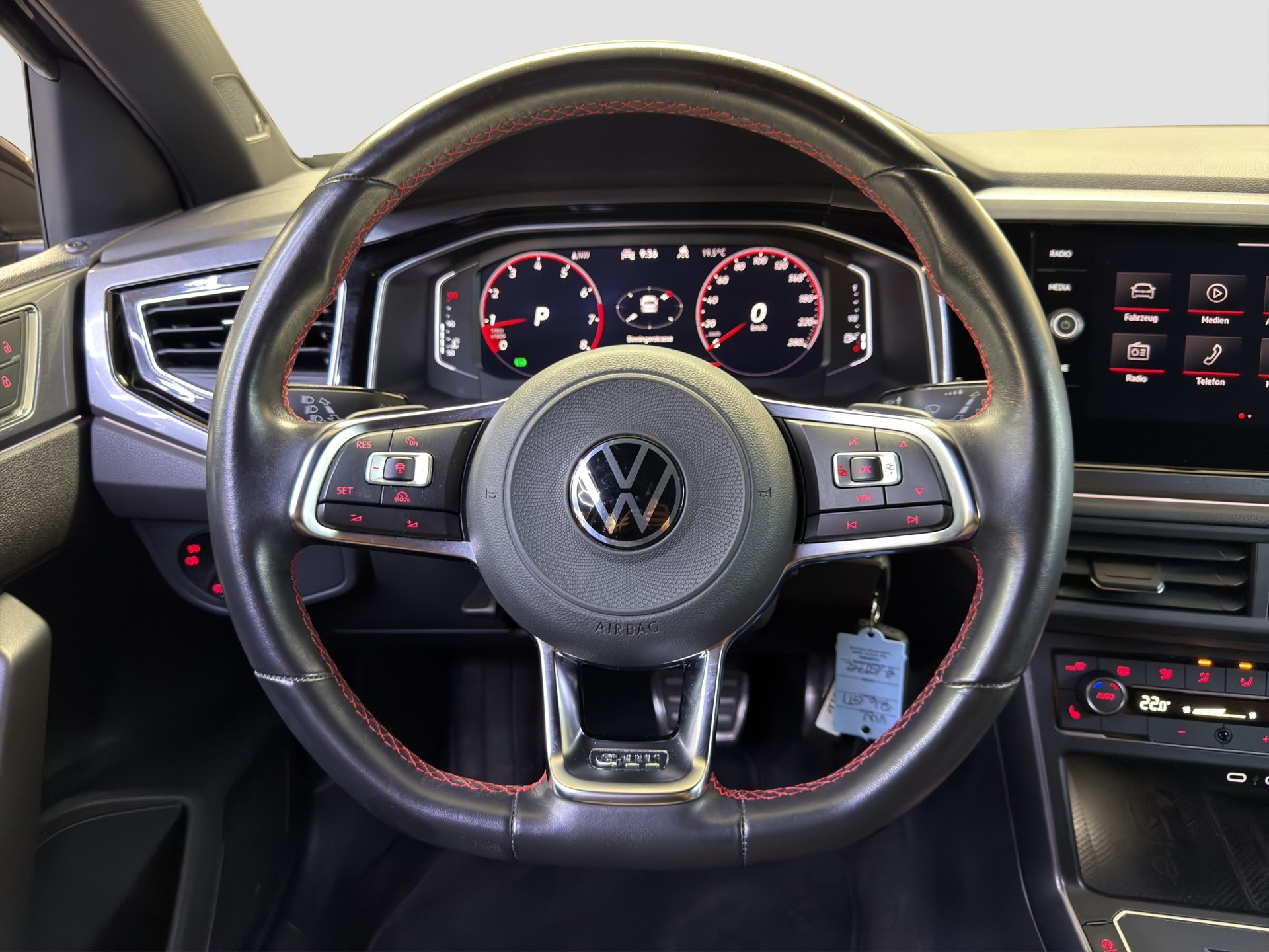 VW Polo 2.0 TSI GTI DSG-image-8