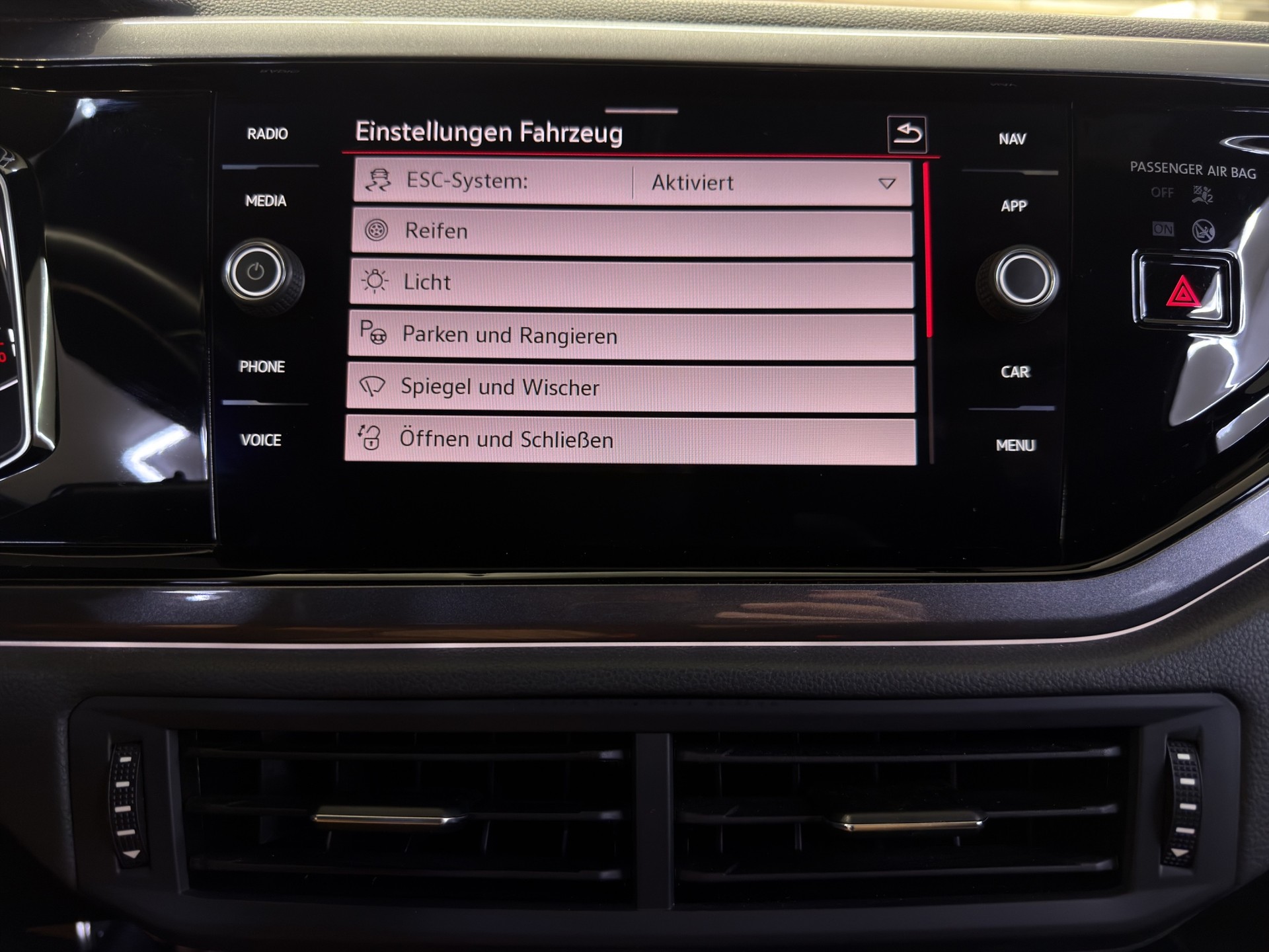 VW Polo 2.0 TSI GTI DSG-image-19