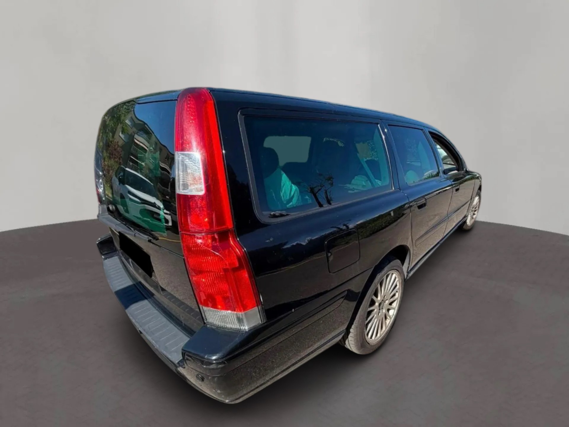VOLVO VOLVO V70 D5 AWD AUTOMAT-image-2
