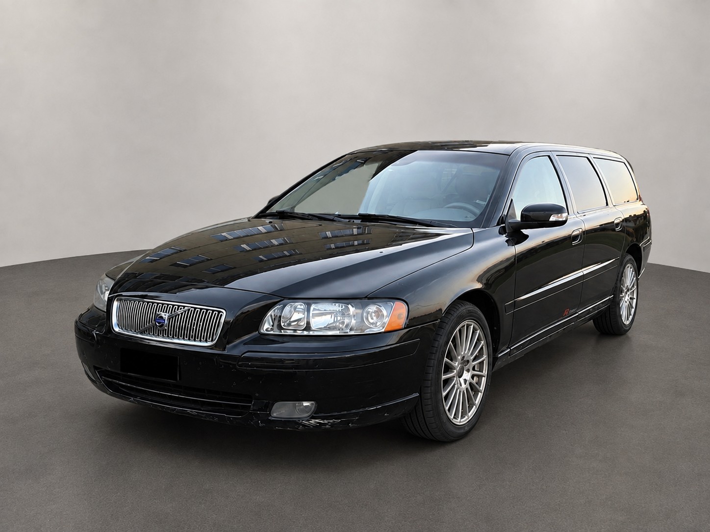 VOLVO VOLVO V70 D5 AWD AUTOMAT-image-0