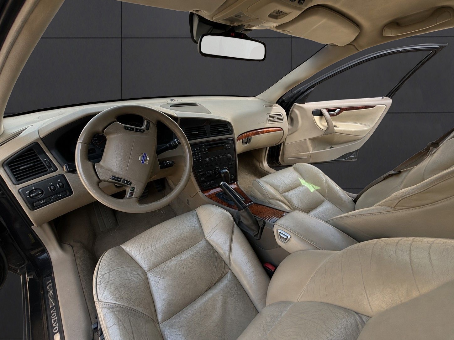 VOLVO Seltener 7-Sitzer VOLVO V70 D5 AWD AUTOMAT-image-9