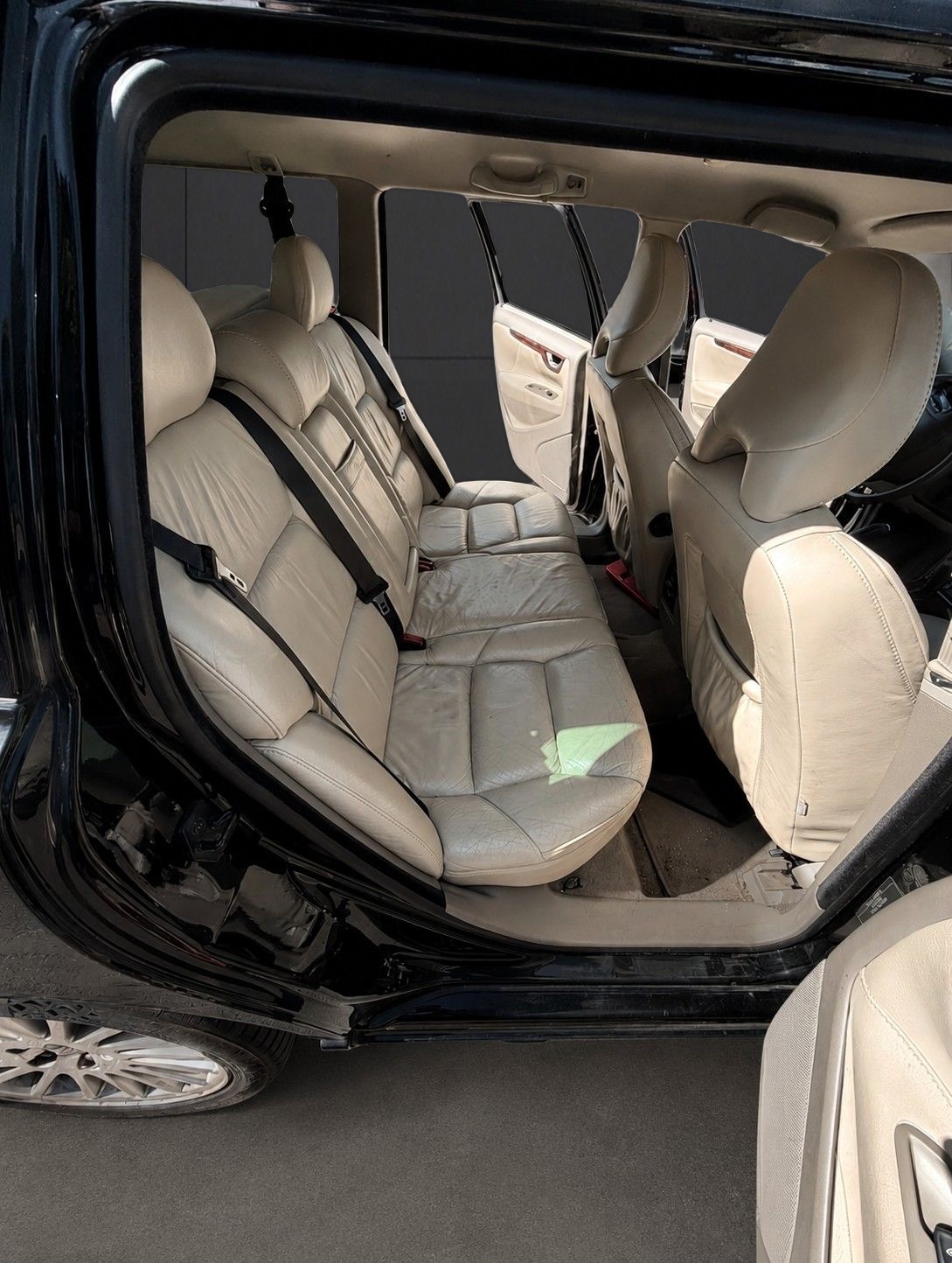 VOLVO Seltener 7-Sitzer VOLVO V70 D5 AWD AUTOMAT-image-10