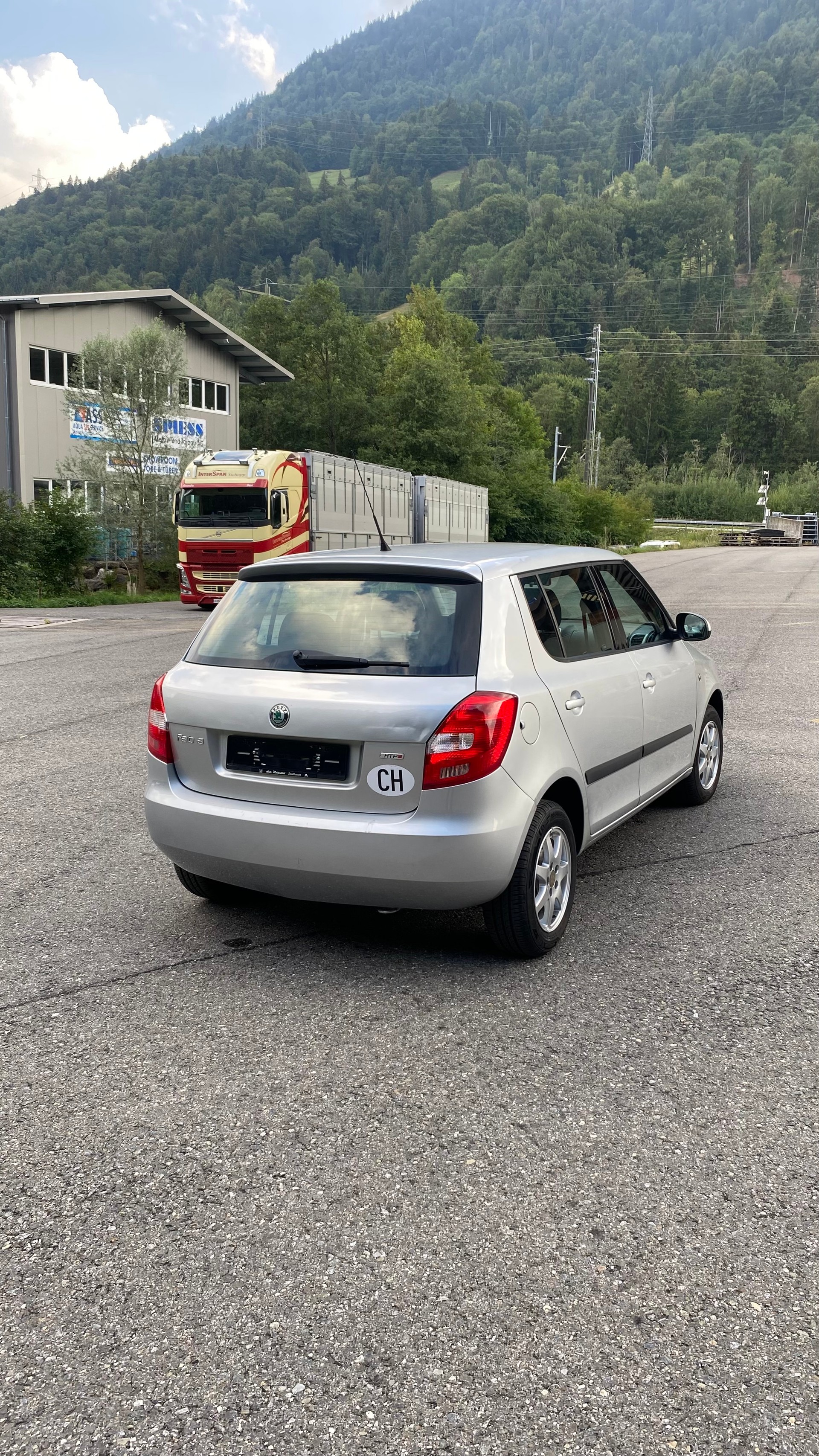 SKODA Fabia 1.2 Entry-image-5