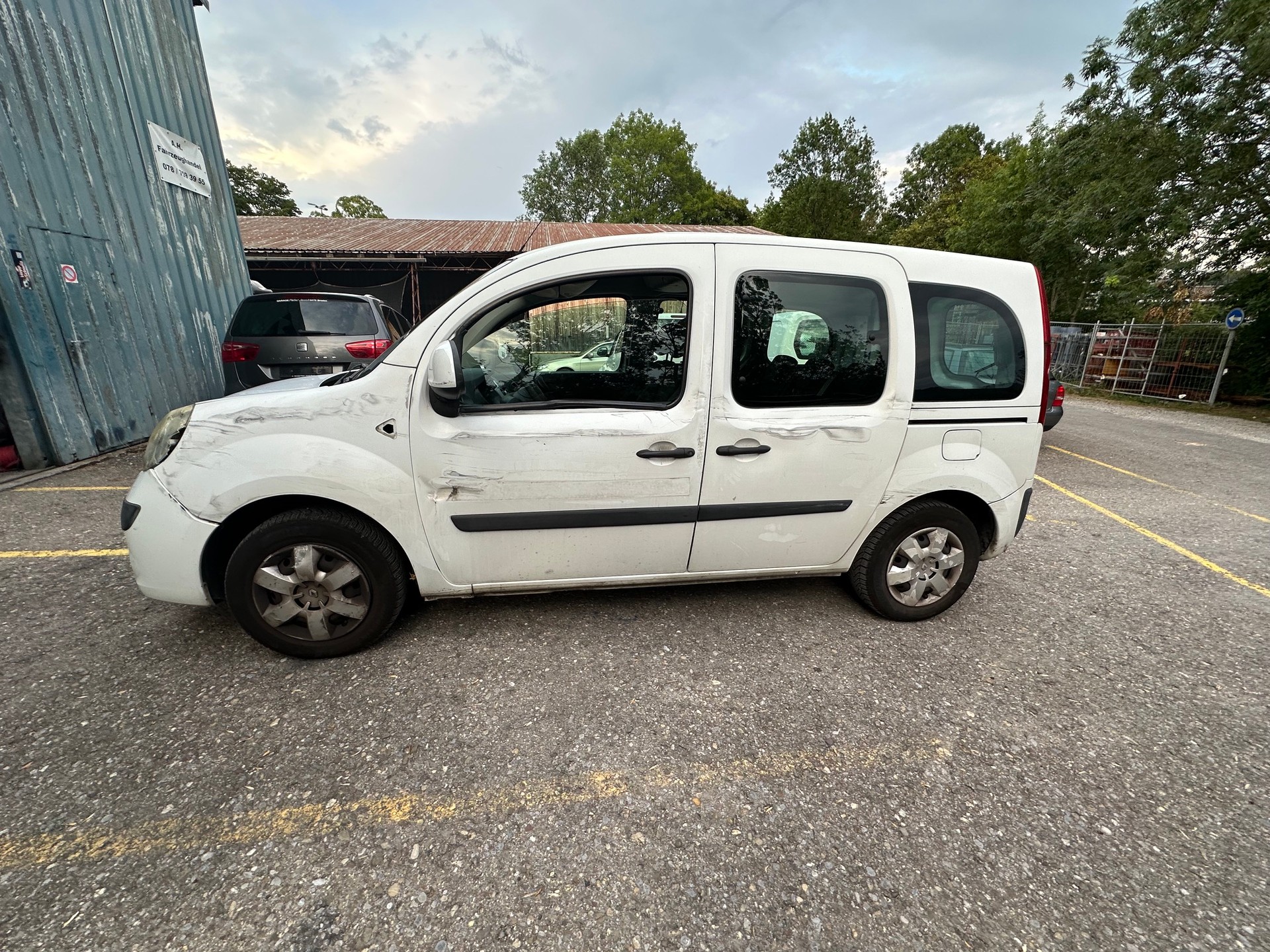RENAULT Kangoo 1.6 16V Dynamique-image-2