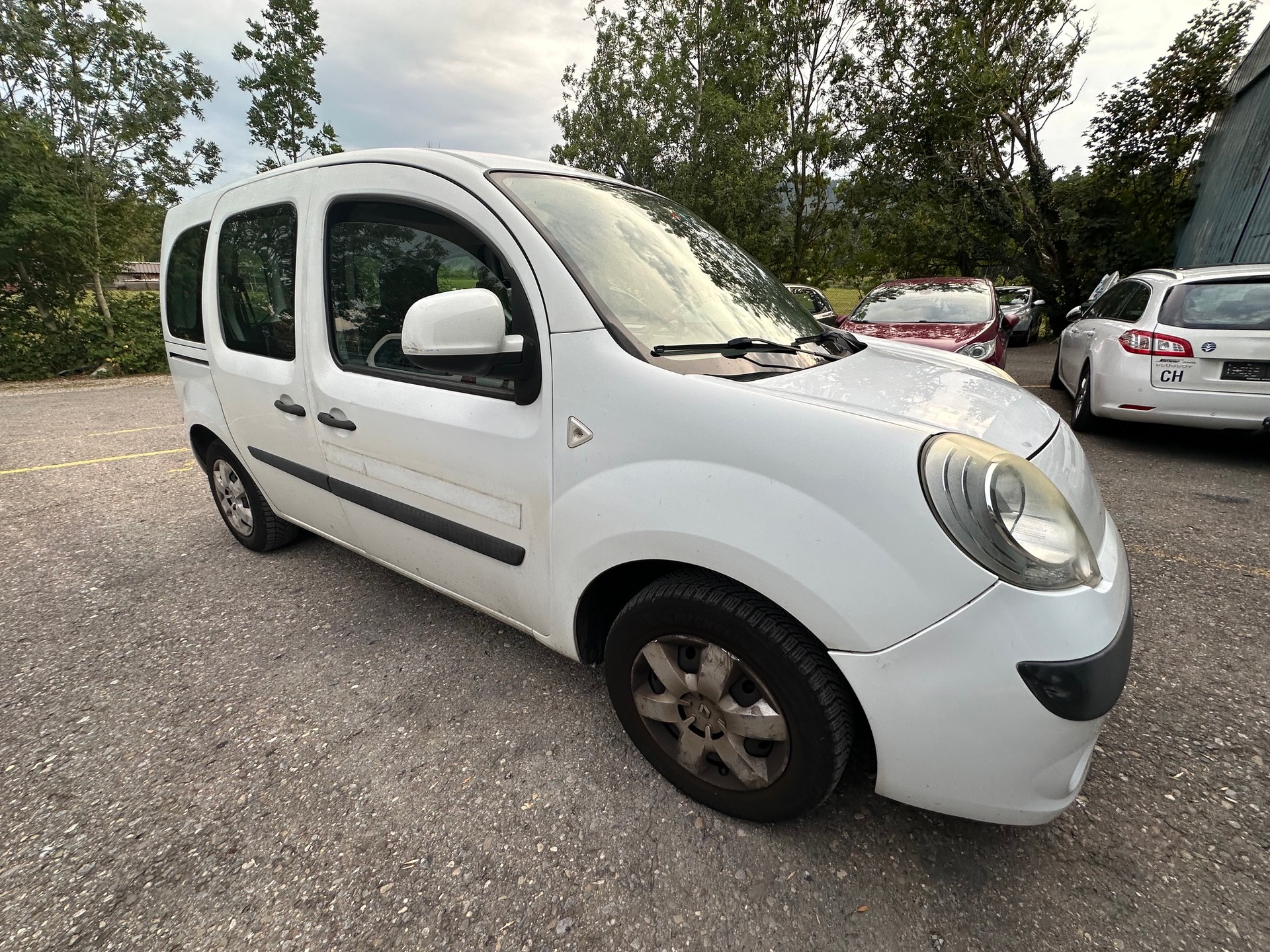 RENAULT Kangoo 1.6 16V Dynamique-image-7