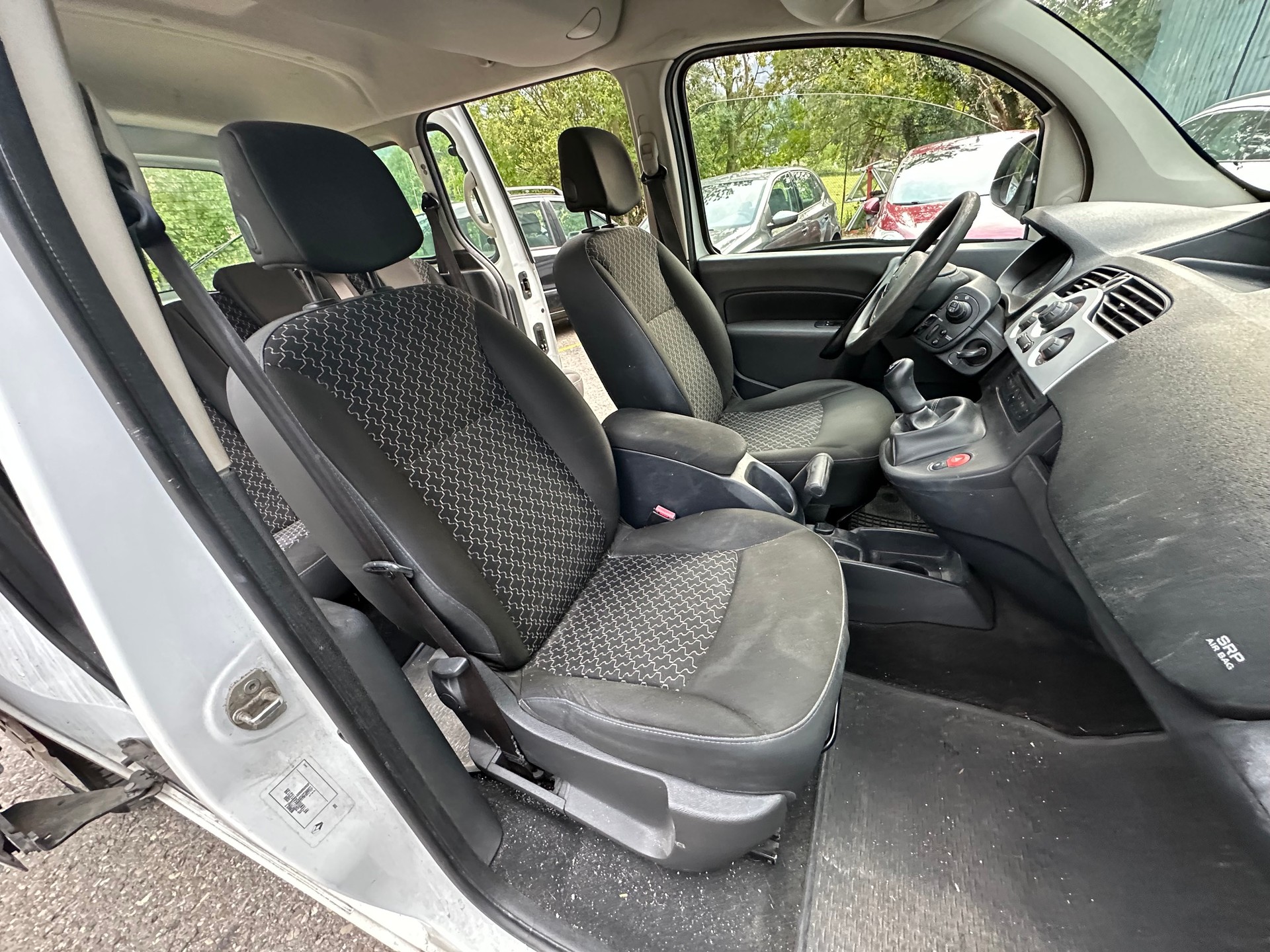 RENAULT Kangoo 1.6 16V Dynamique-image-11