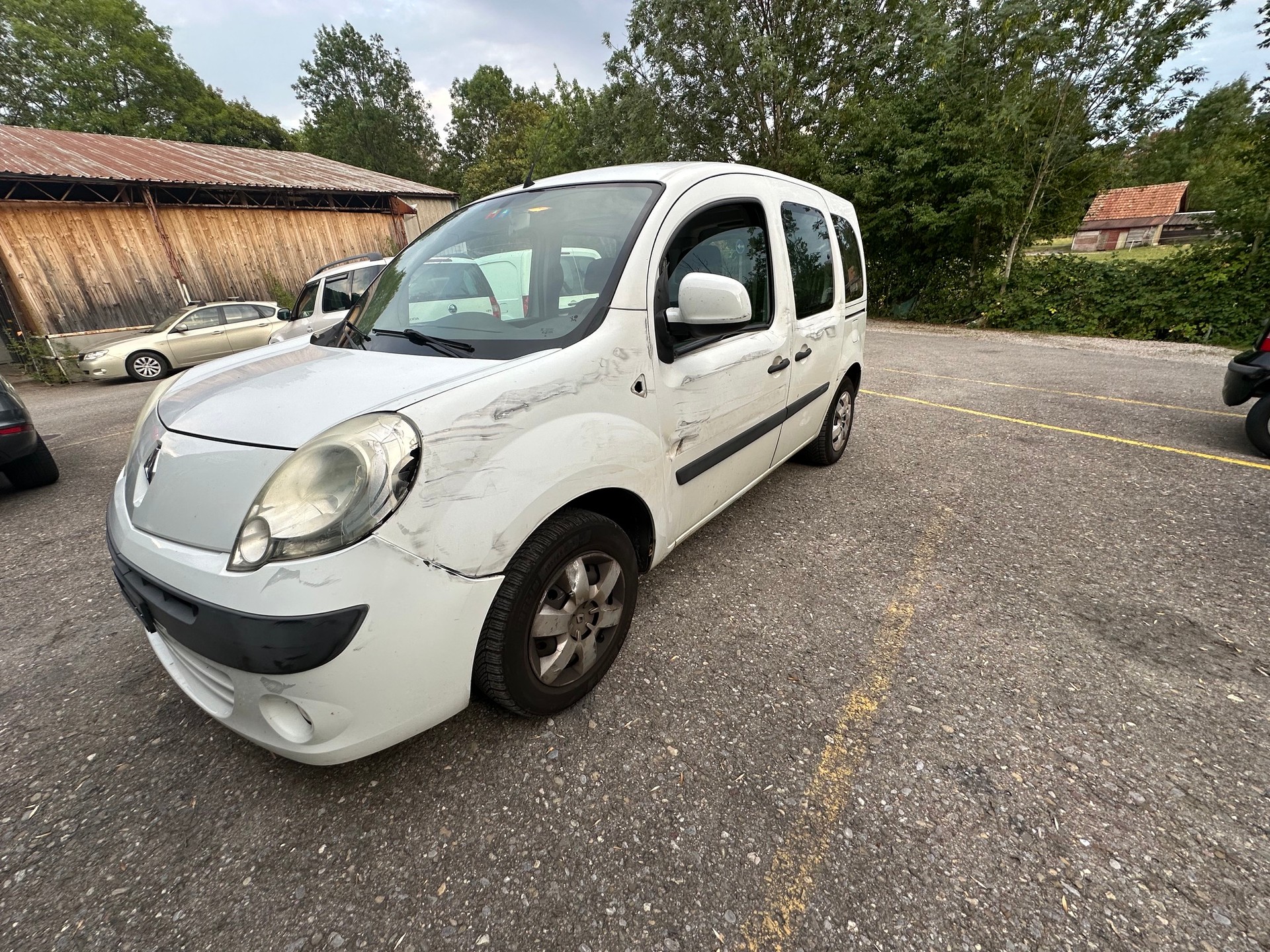 RENAULT Kangoo 1.6 16V Dynamique-image-1