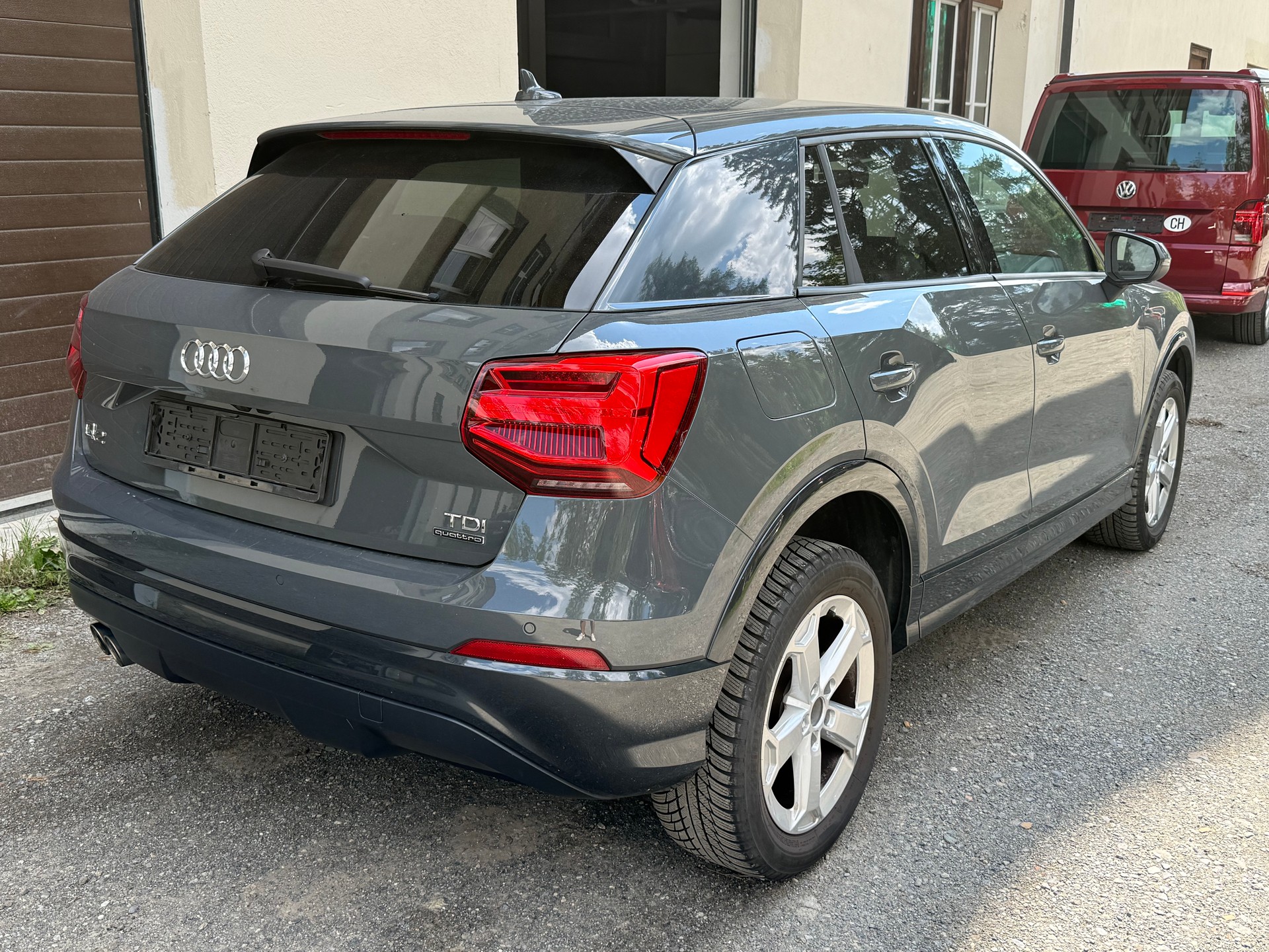 AUDI Q2 2.0 TDI quattro S-tronic-image-4