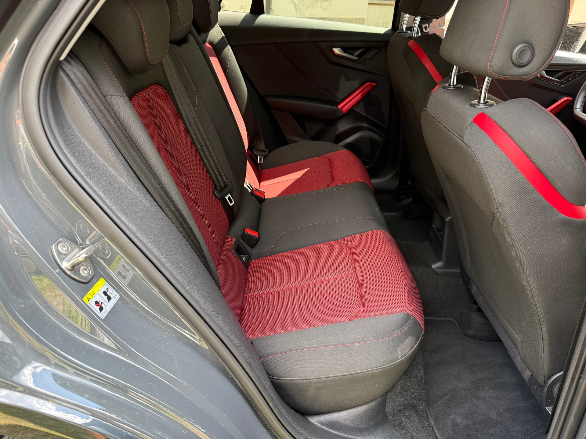 AUDI Q2 2.0 TDI quattro S-tronic-image-11