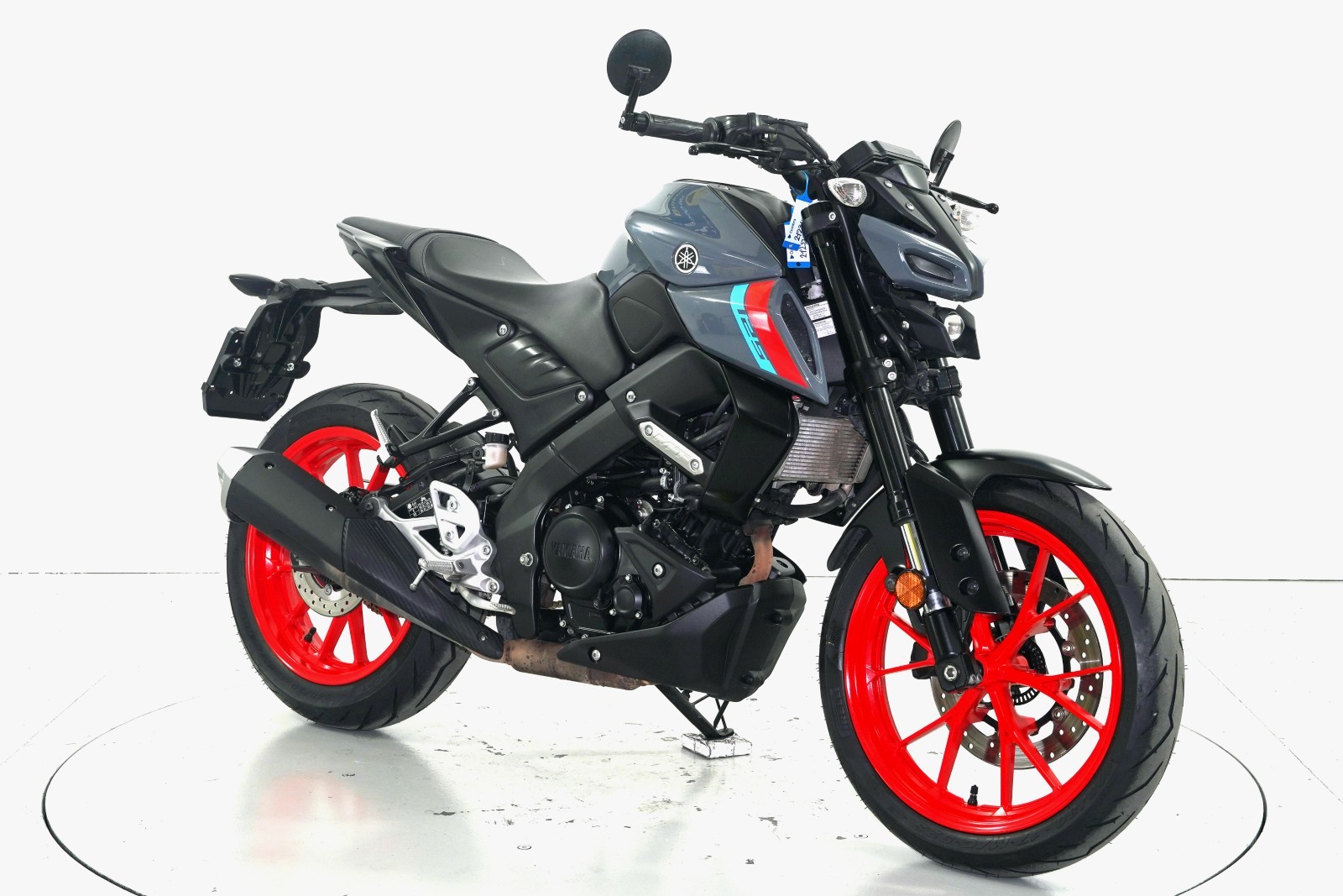 YAMAHA MT-125 ABS-showroom-element-1