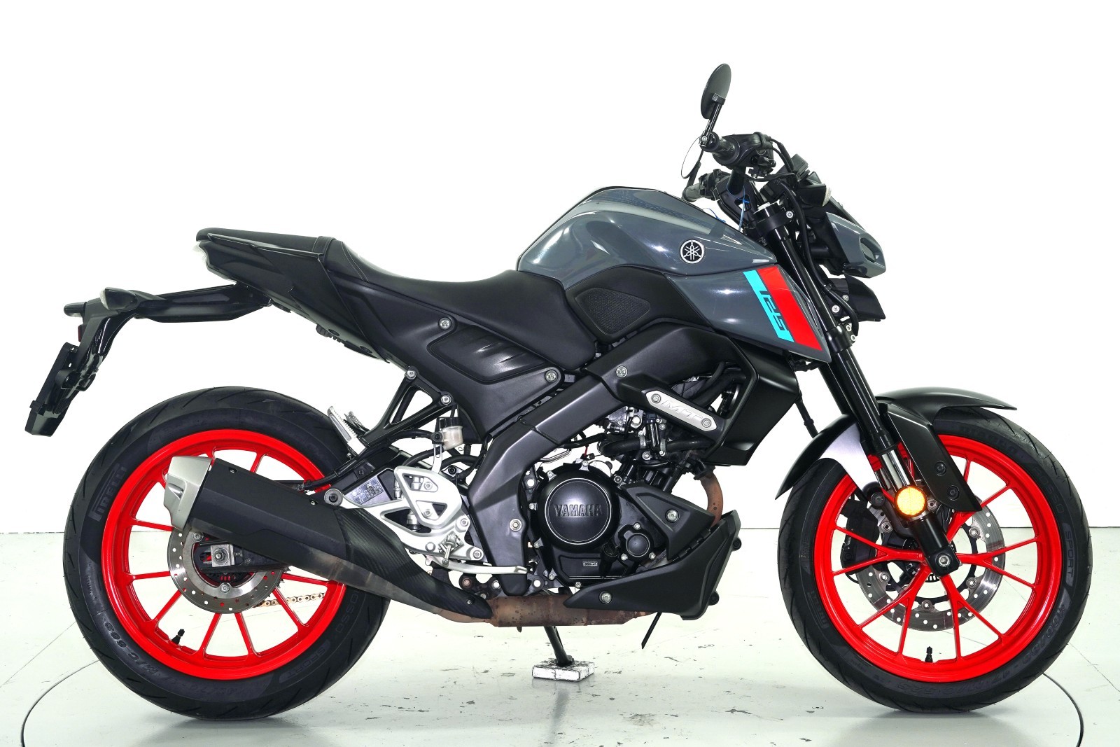 YAMAHA MT-125 ABS-showroom-element-3