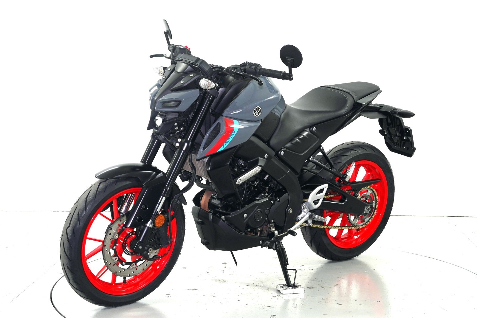 YAMAHA MT-125 ABS-showroom-element-2