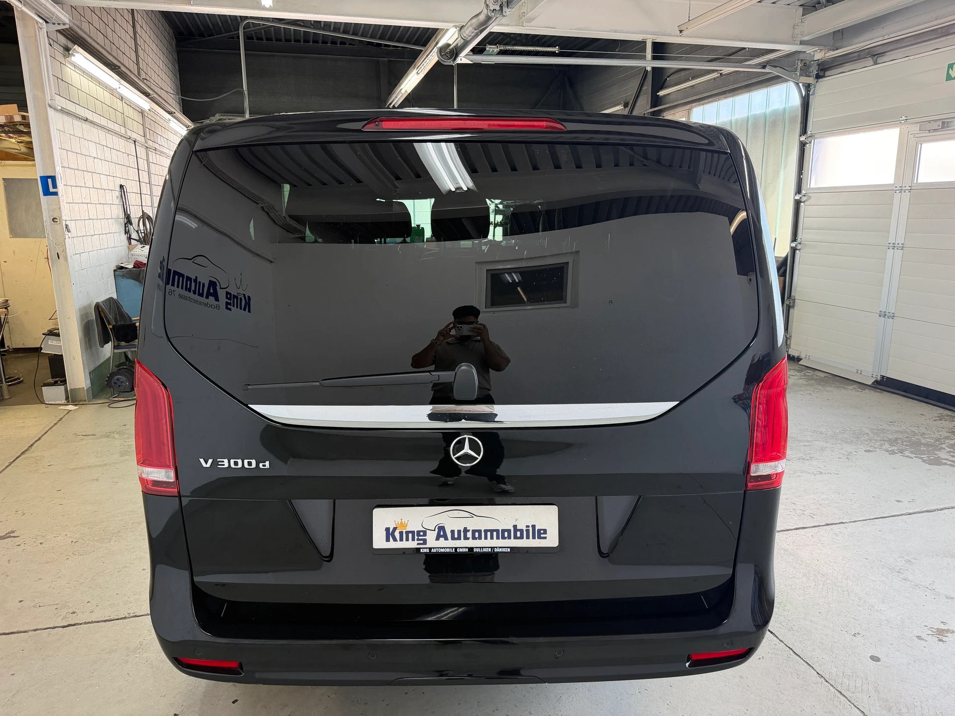 MERCEDES-BENZ V 300 d extralang Avantgarde 9G-Tronic | Ab MFK 01.2026 | Mercedes Garantie | Elektrische Türen L+R | 8-Plätzer-image-5