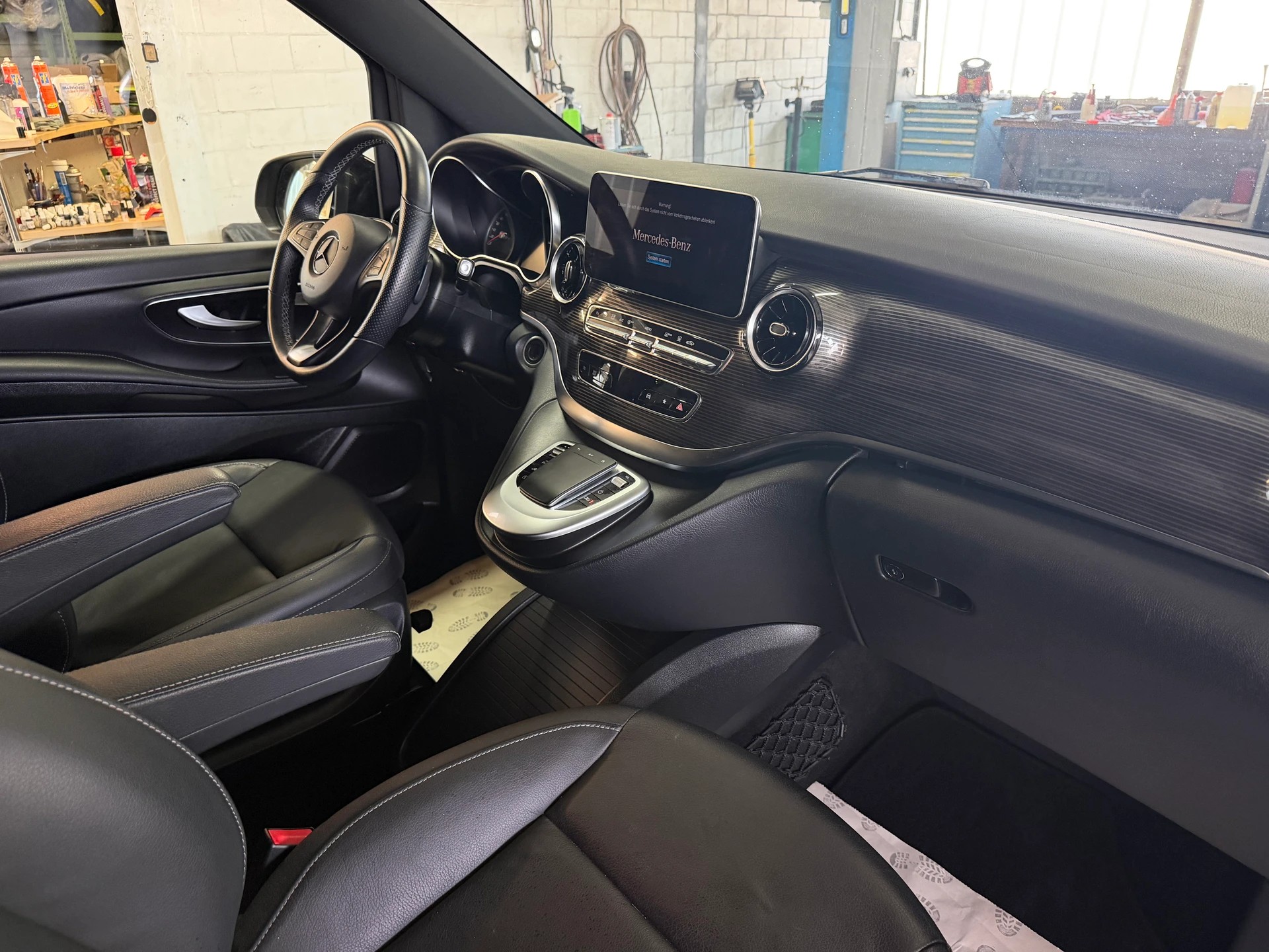 MERCEDES-BENZ V 300 d extralang Avantgarde 9G-Tronic | Ab MFK 01.2026 | Mercedes Garantie | Elektrische Türen L+R | 8-Plätzer-image-9