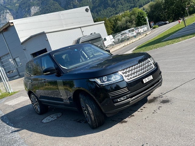 LAND ROVER 4.4 SDV8 Autobiography-image-1