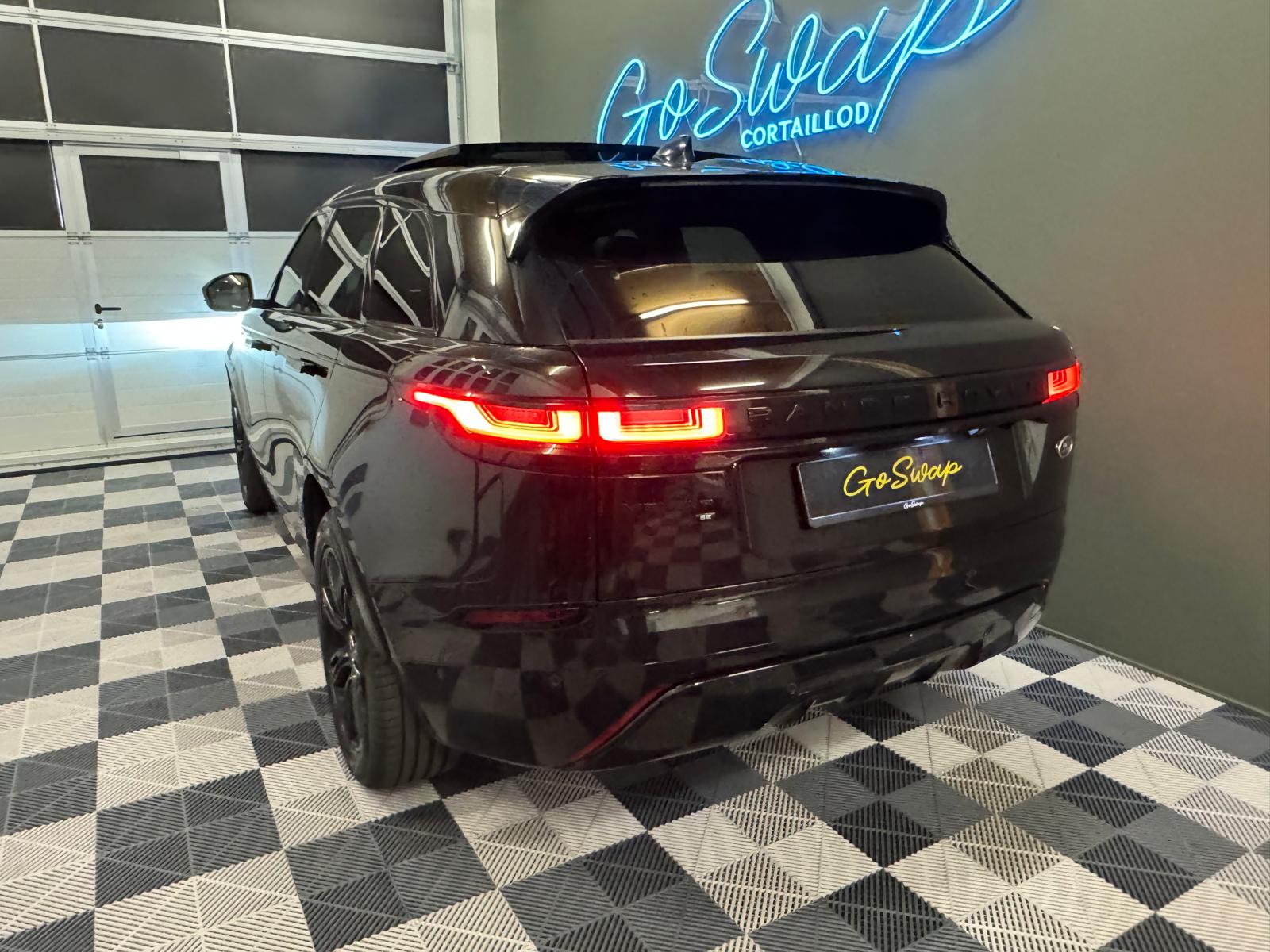 LAND ROVER Range Rover Velar R-Dynamic P 250 SE Automatic-image-3