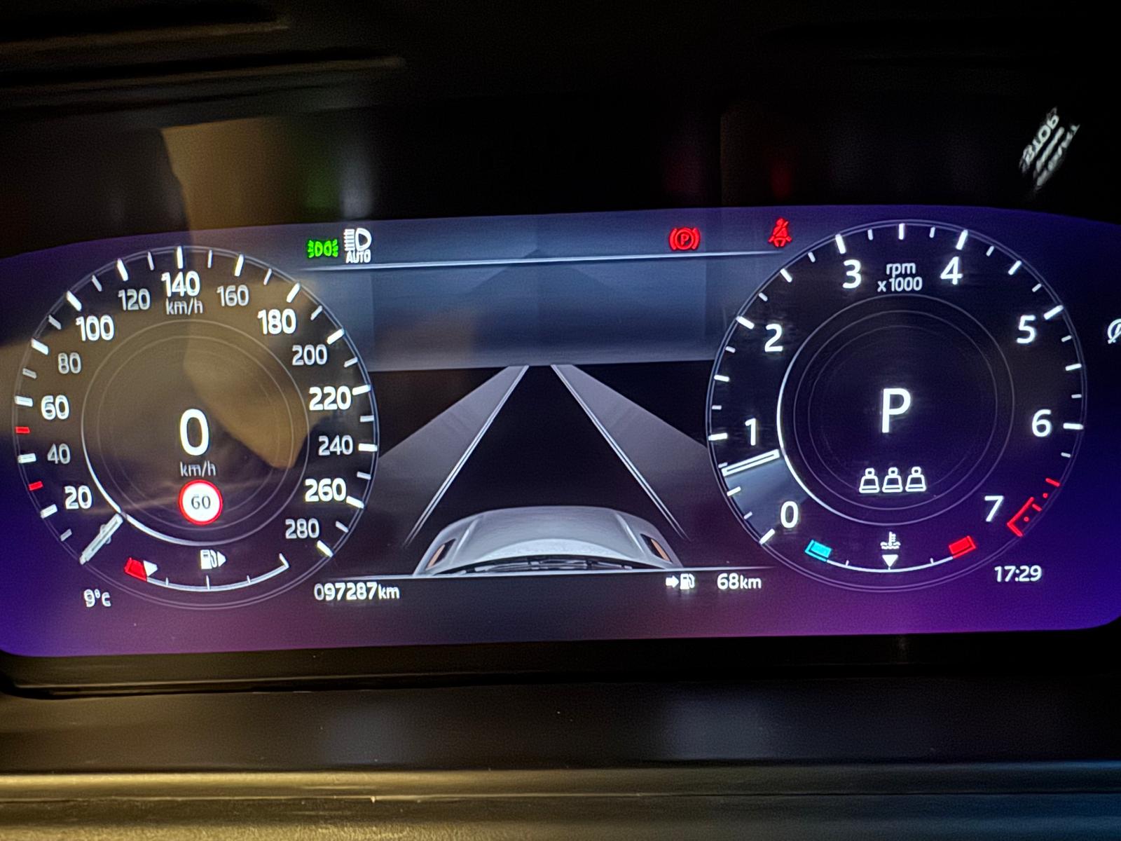 LAND ROVER Range Rover Velar R-Dynamic P 250 SE Automatic-image-18