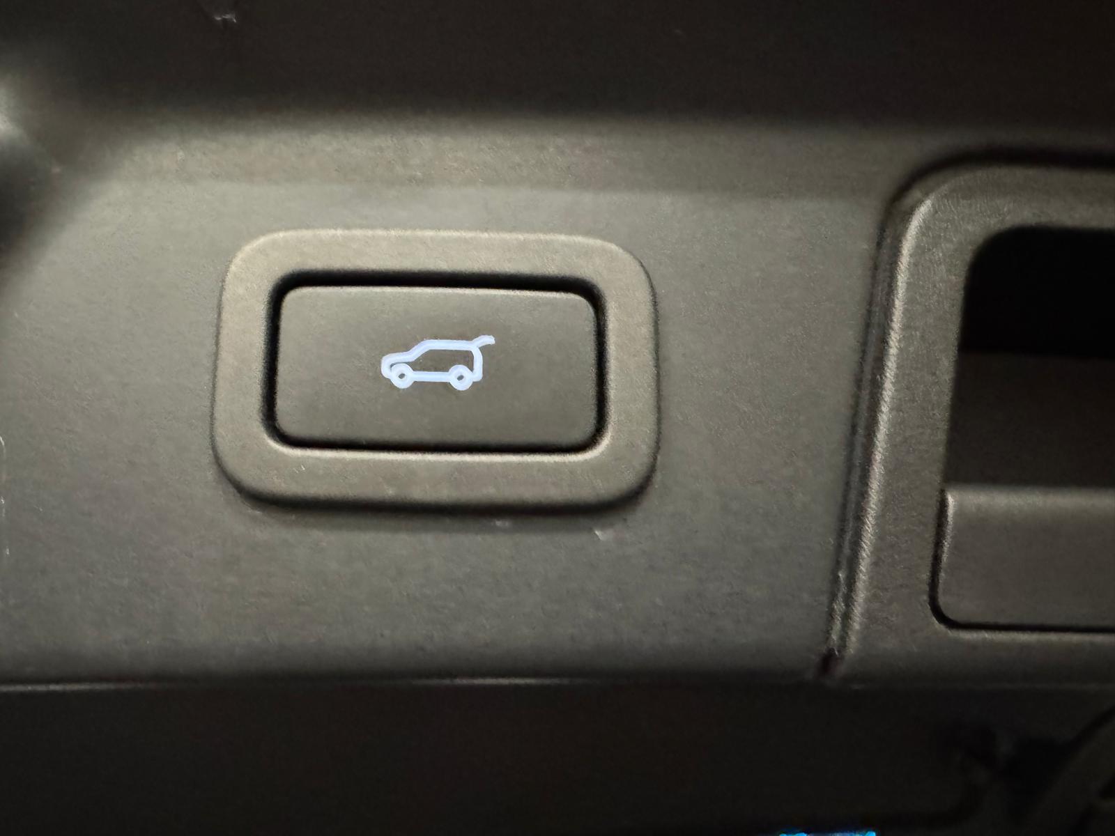 LAND ROVER Range Rover Velar R-Dynamic P 250 SE Automatic-image-26