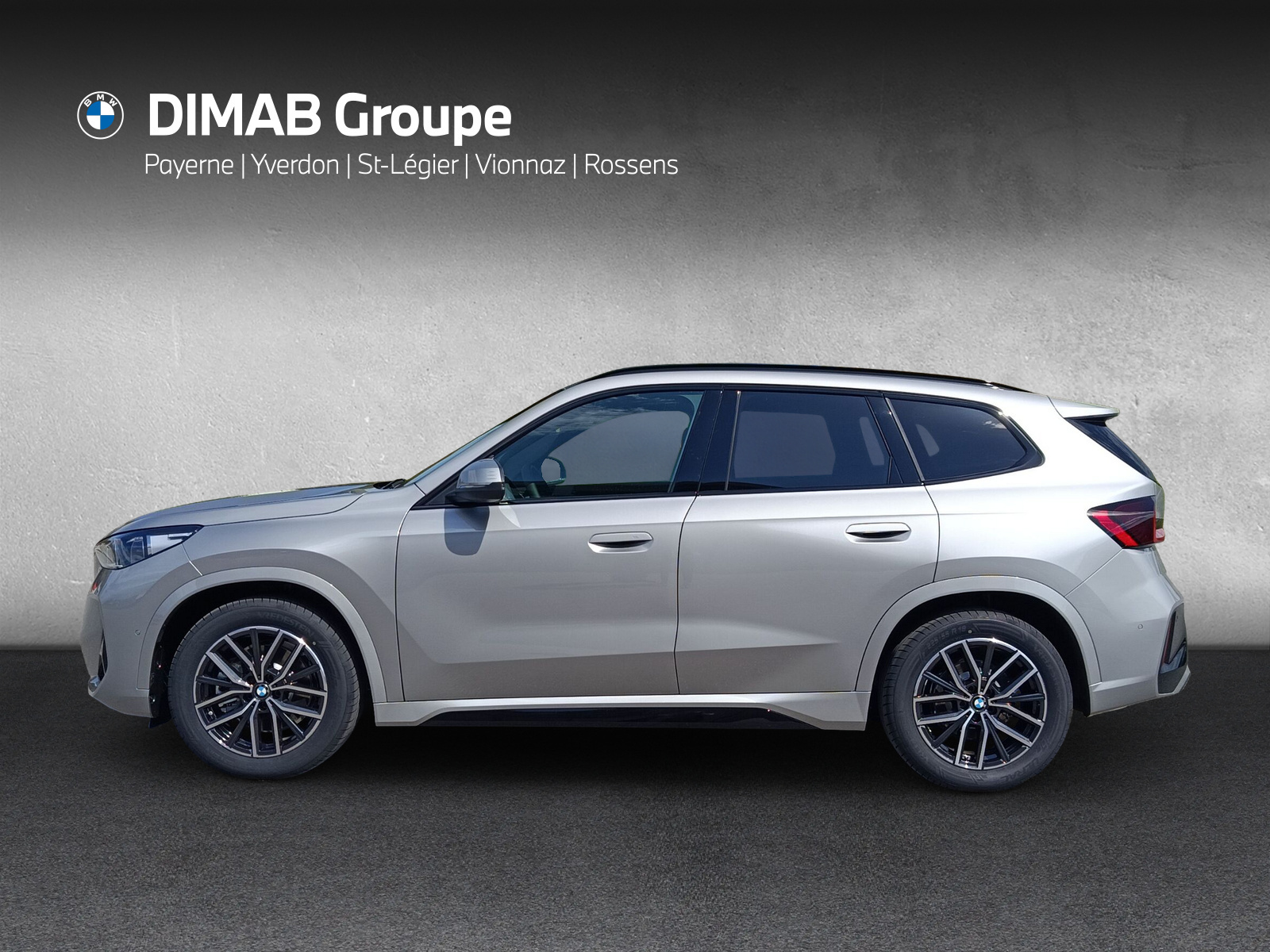 BMW iX1 xDrive 30 M Sport-showroom-element-1