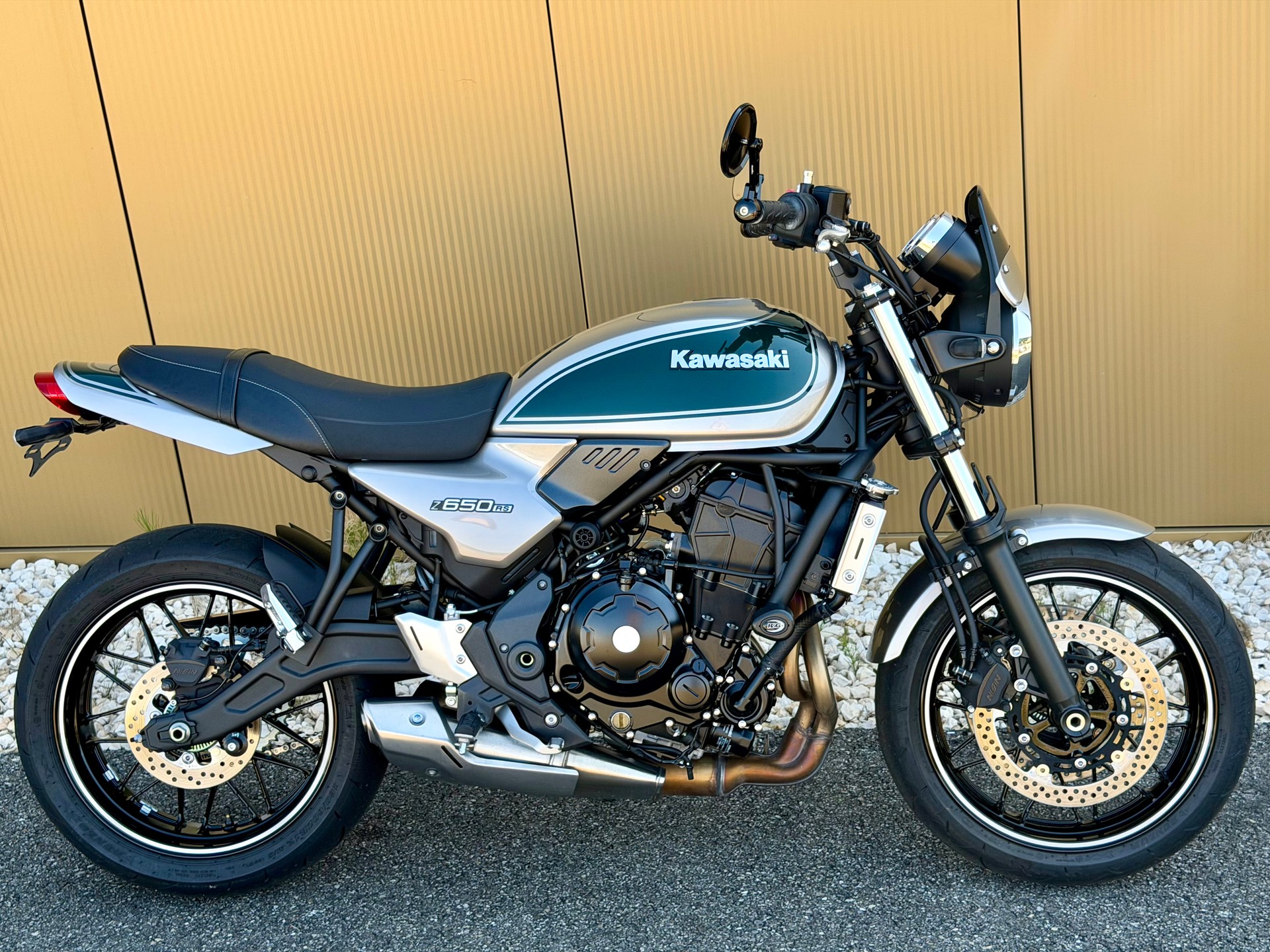 KAWASAKI Z 650 RS-showroom-element-3