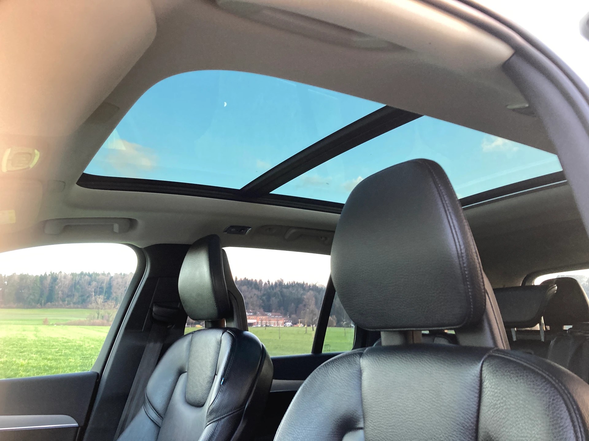 VOLVO XC90 B5 Diesel Mild Hybrid AWD Momentum Geartronic mit Anhängerkupplung-image-11