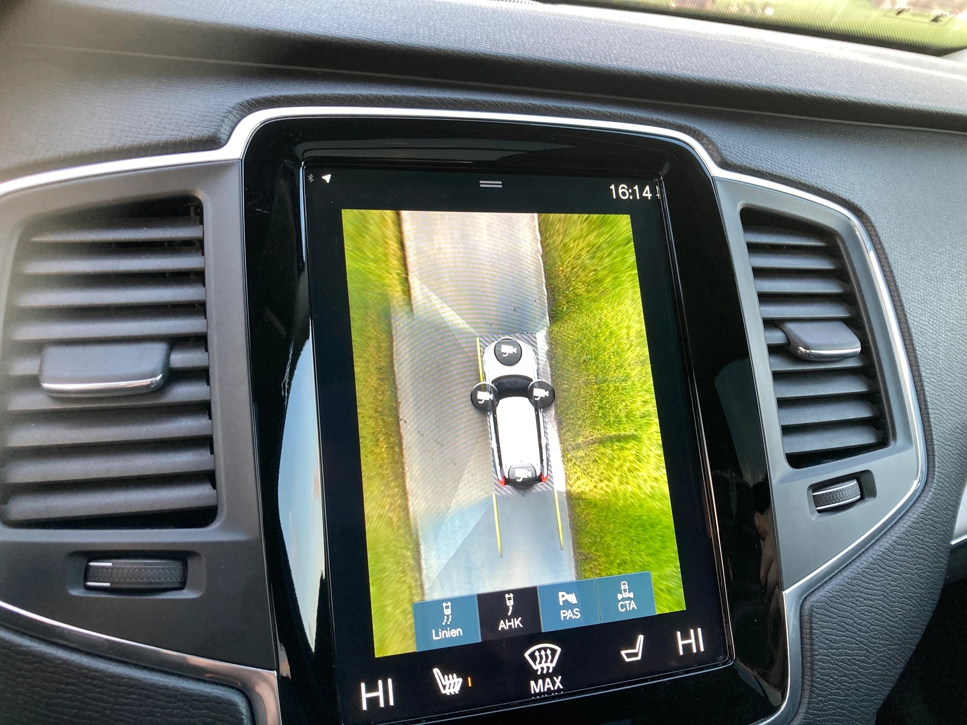 VOLVO XC90 B5 Diesel Mild Hybrid AWD Momentum Geartronic mit Anhängerkupplung-image-13