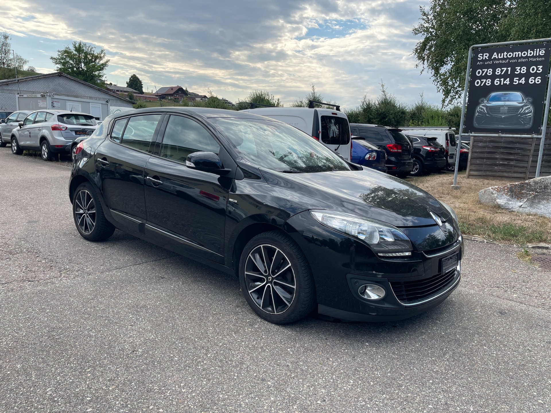 RENAULT Mégane 1.4 16V Turbo Bose-image-6
