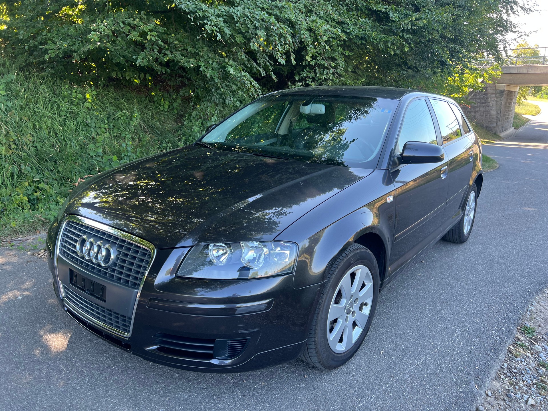 AUDI A3 Sportback 2.0 Turbo FSI Attraction-image-1