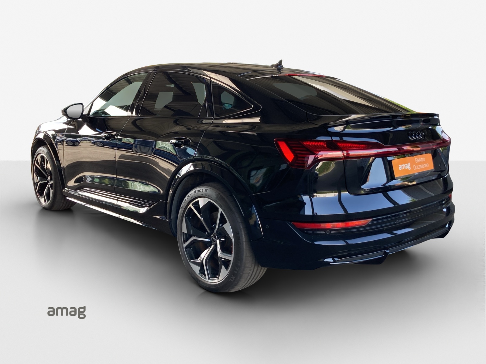 AUDI e-tron S Sportback quattro-image-2