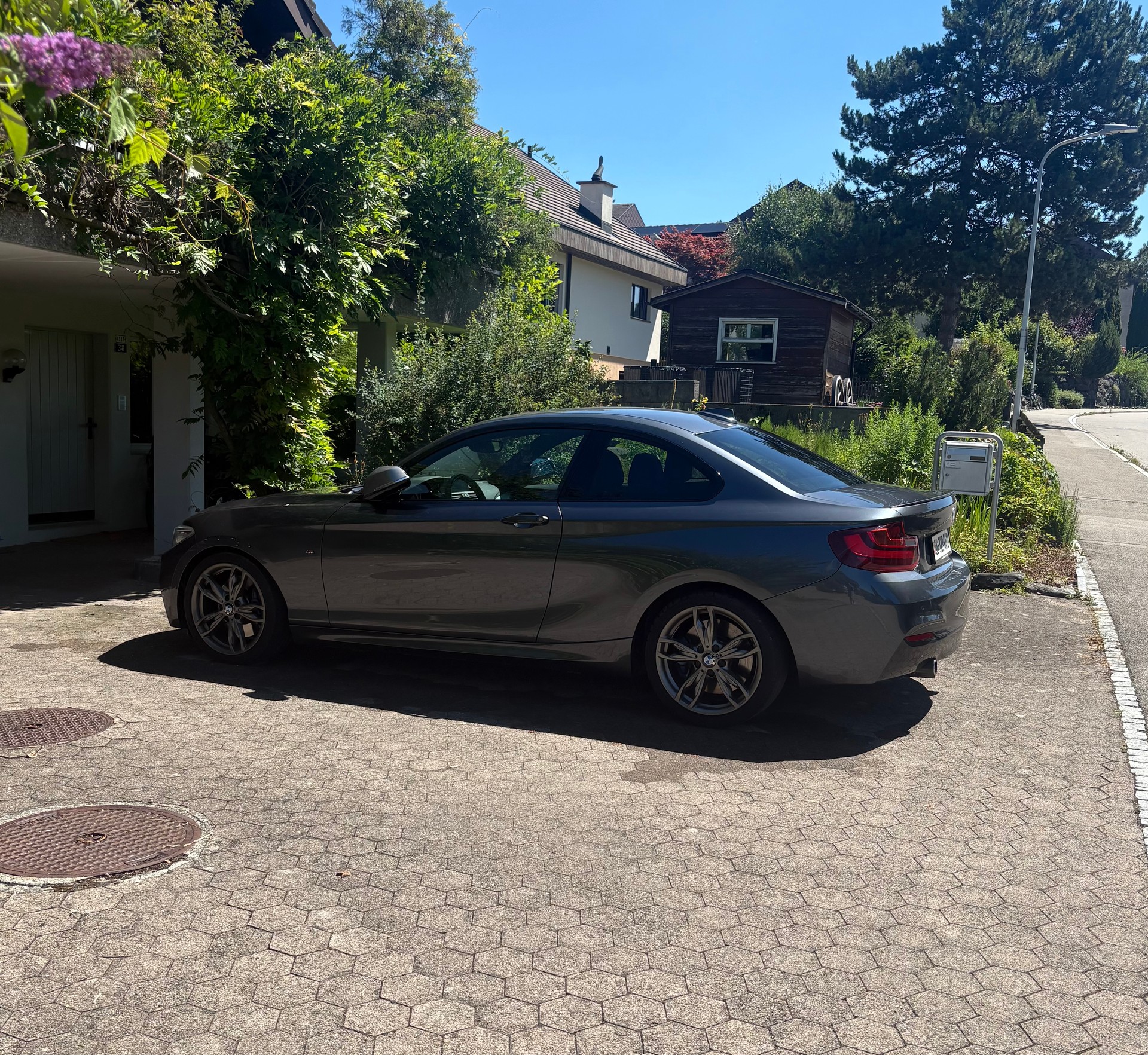 BMW M235i-image-1