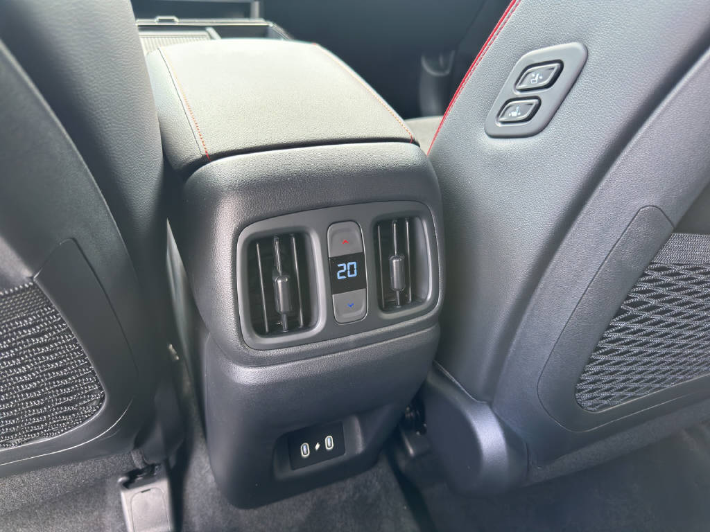 HYUNDAI TUCSON 1.6 T-GDi Hybrid N-Line 4WD-image-17