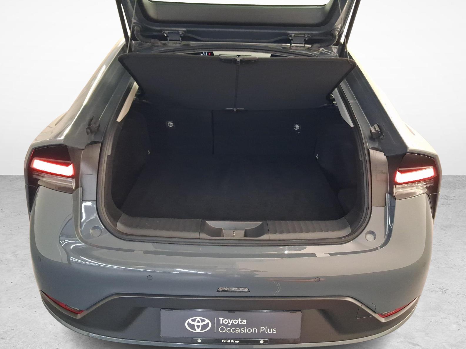 TOYOTA Prius 2.0 Plug-In-Hybrid Trend-image-11