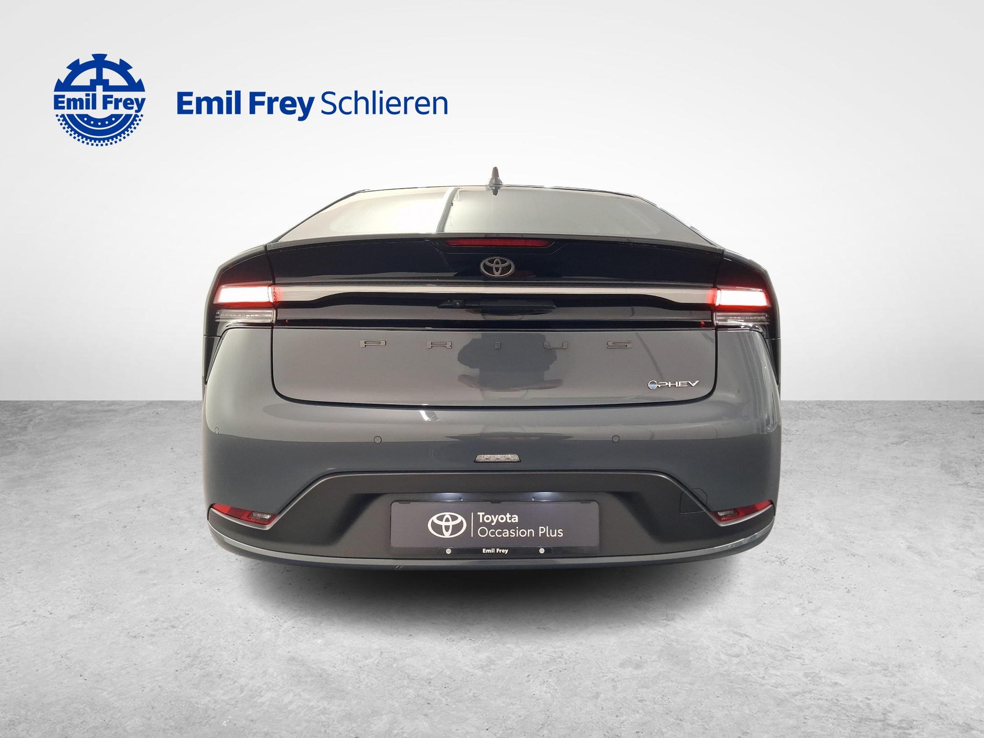 TOYOTA Prius 2.0 Plug-In-Hybrid Trend-image-3