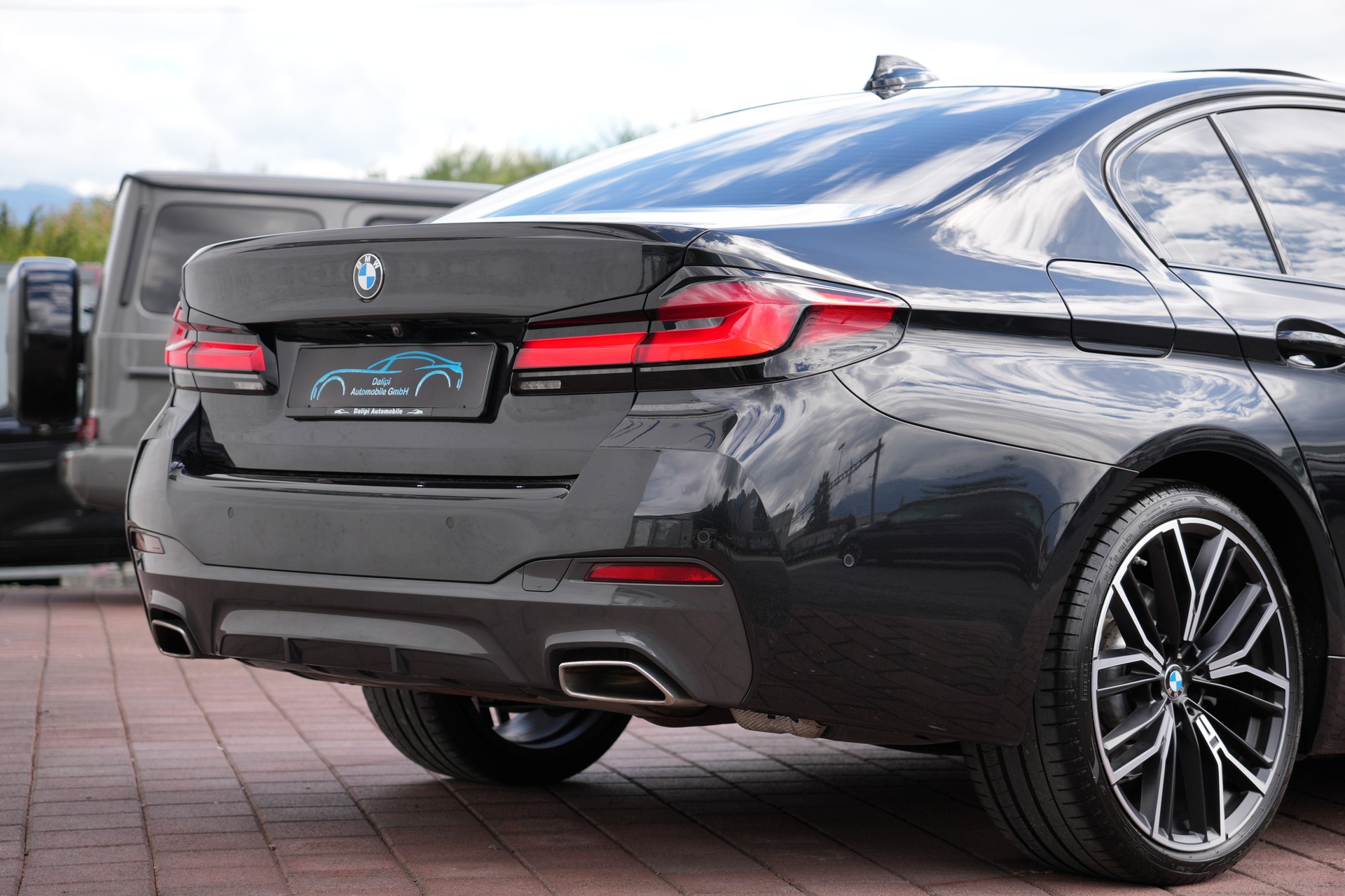 BMW 530i xDrive 48V Pure M Sport Steptronic-image-3