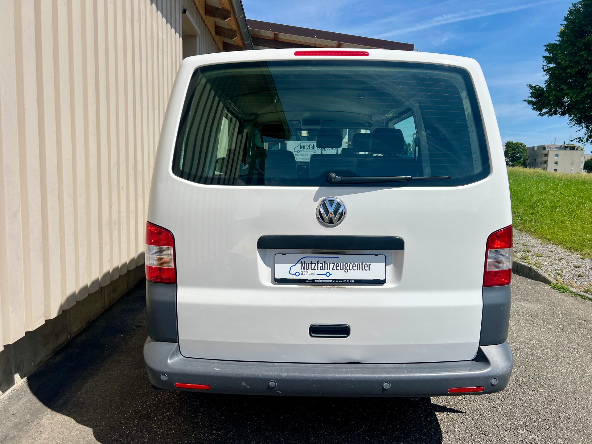 VW T5 2.0 TDI 4Motion Kombi 140 PS by Nutzfahrzeugcenter Seetal-image-13