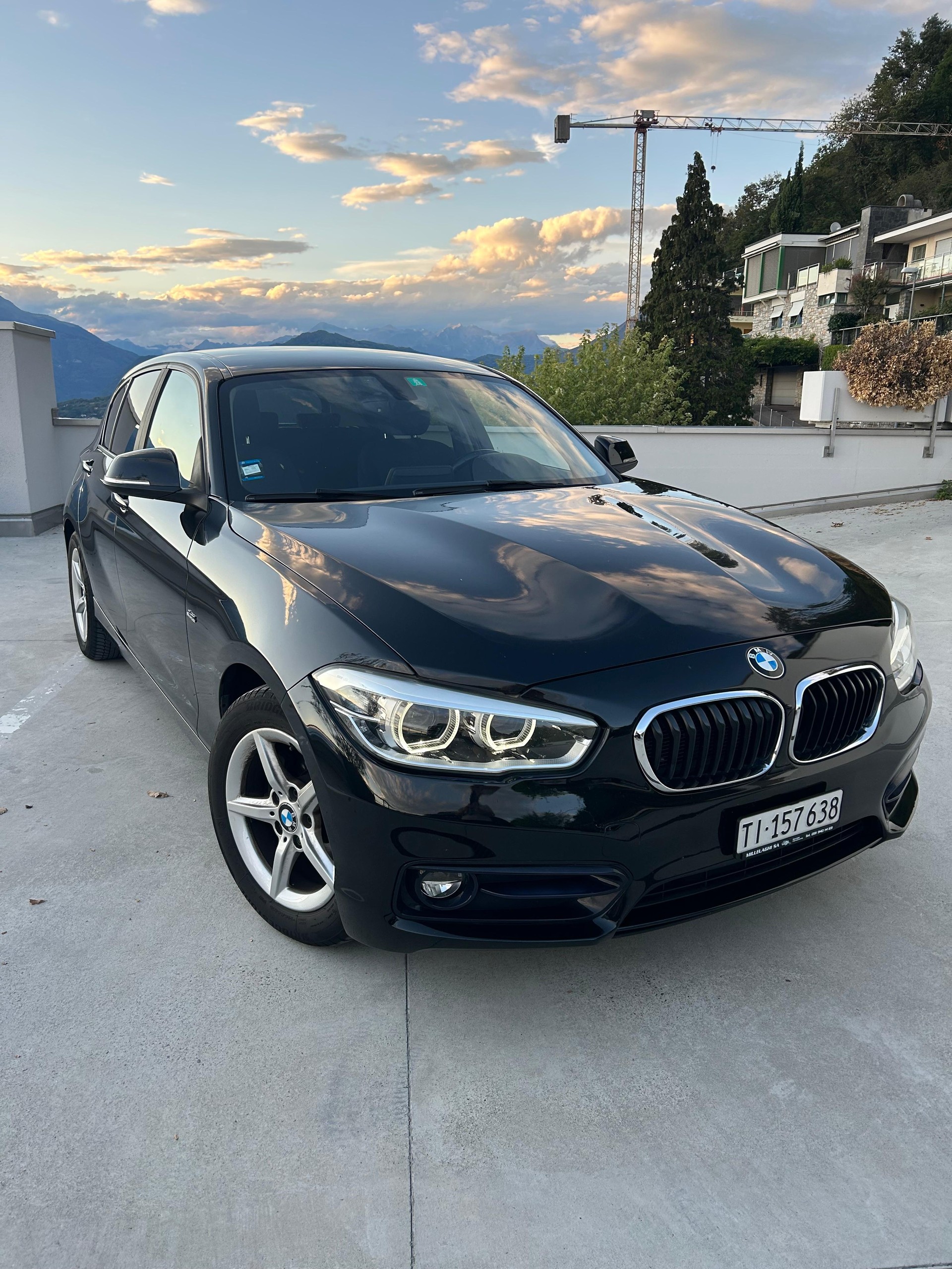 BMW 116d EfficD Edition Sport Line-image-1
