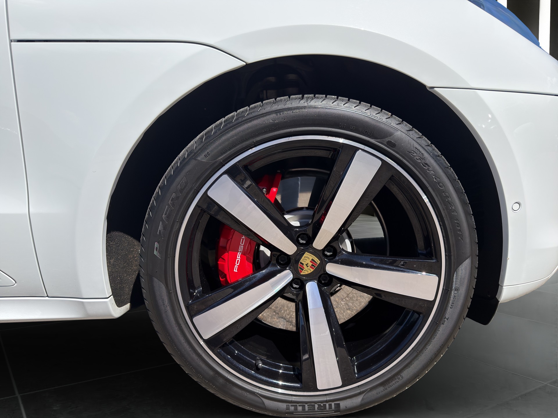 PORSCHE Macan GTS-image-9