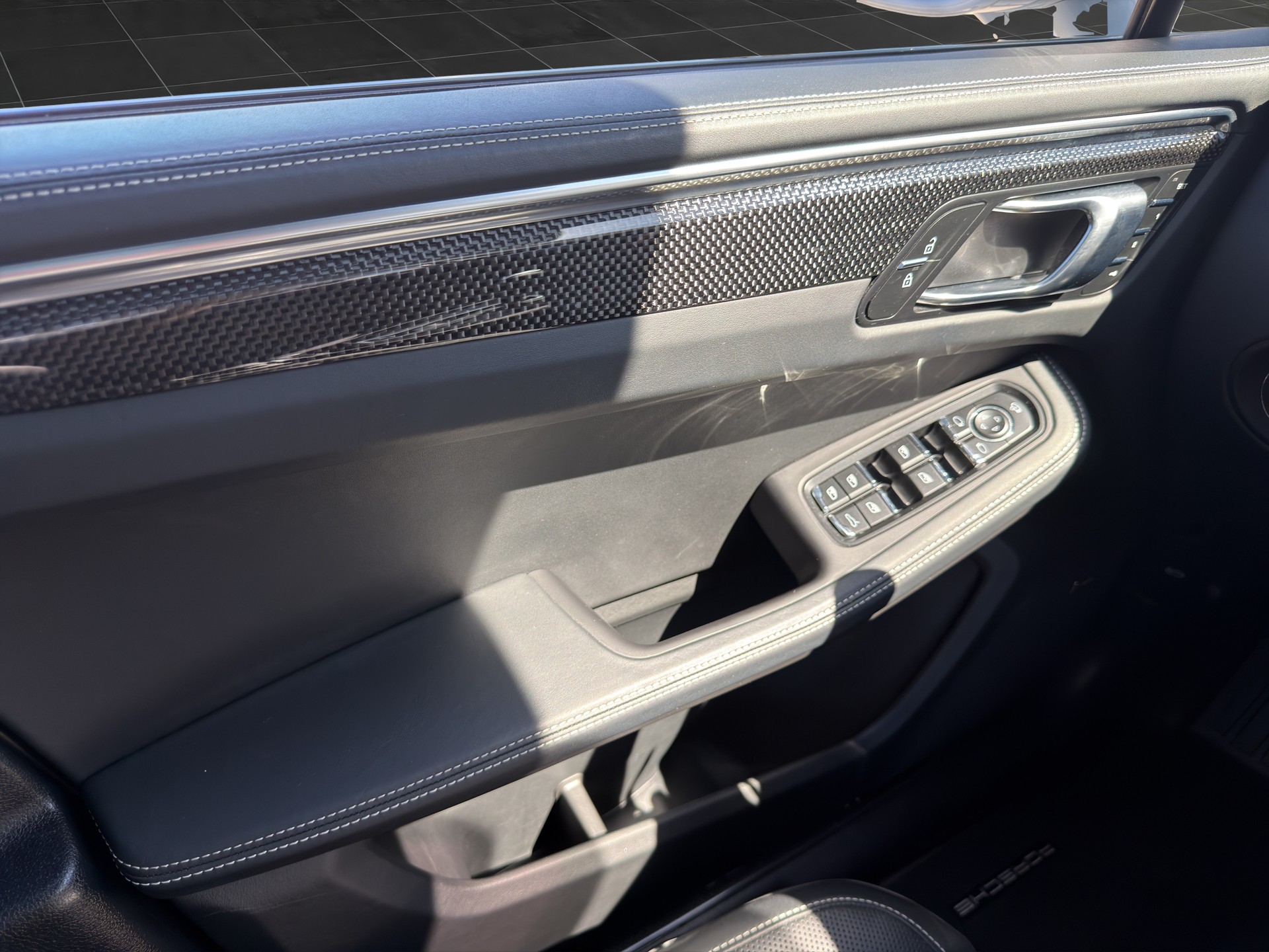 PORSCHE Macan GTS-image-12