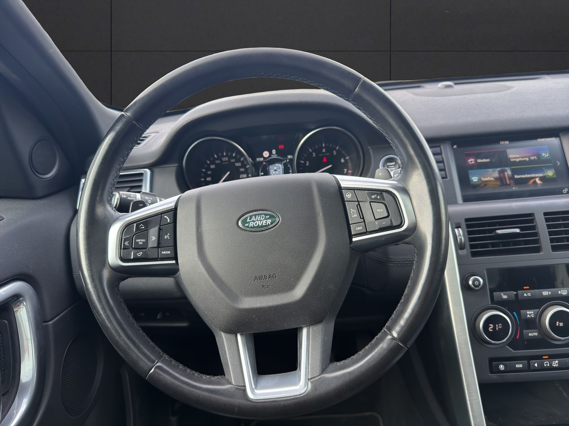 LAND ROVER Discovery Sport 2.0 Si4 SE AT9-image-10
