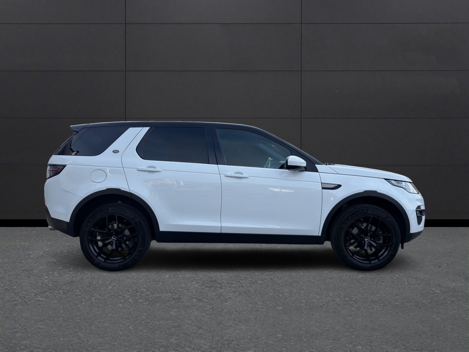 LAND ROVER Discovery Sport 2.0 Si4 SE AT9-image-5