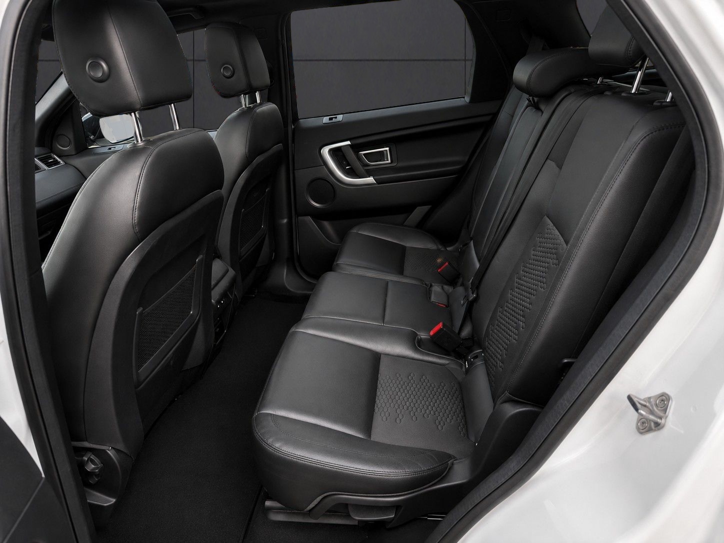 LAND ROVER Discovery Sport 2.0 Si4 SE AT9-image-14