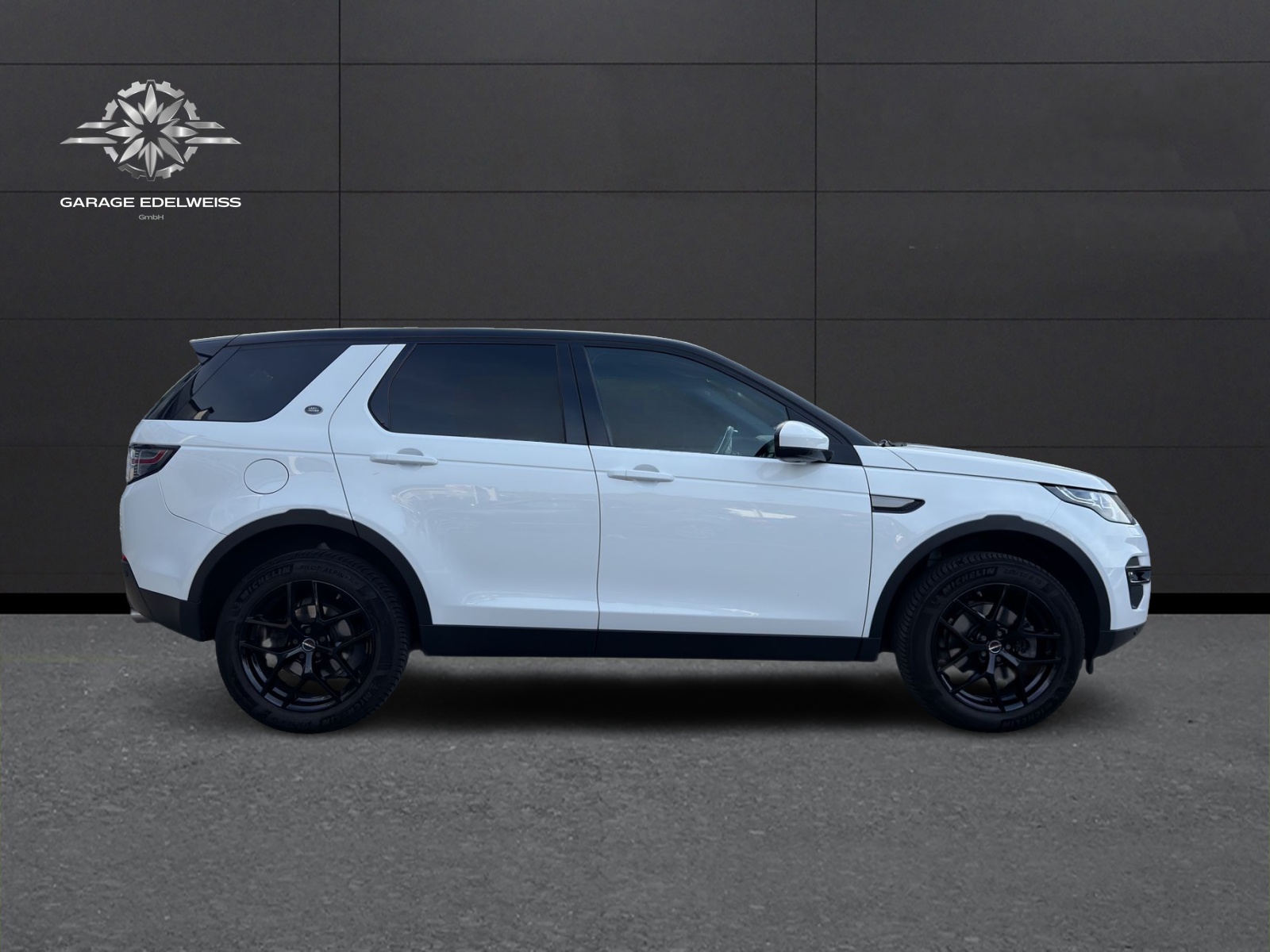 LAND ROVER Discovery Sport 2.0 Si4 SE AT9-image-5