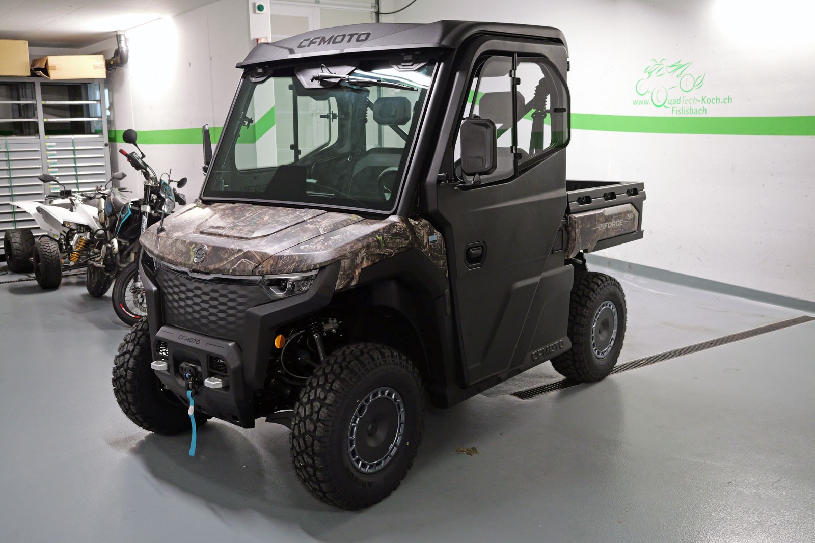 CF MOTO UForce U6 EV-showroom-element-2