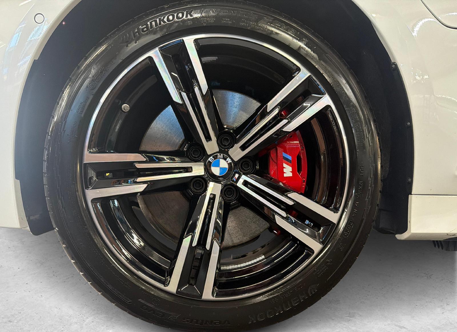 BMW 330e xDrive SAG Touring-image-10