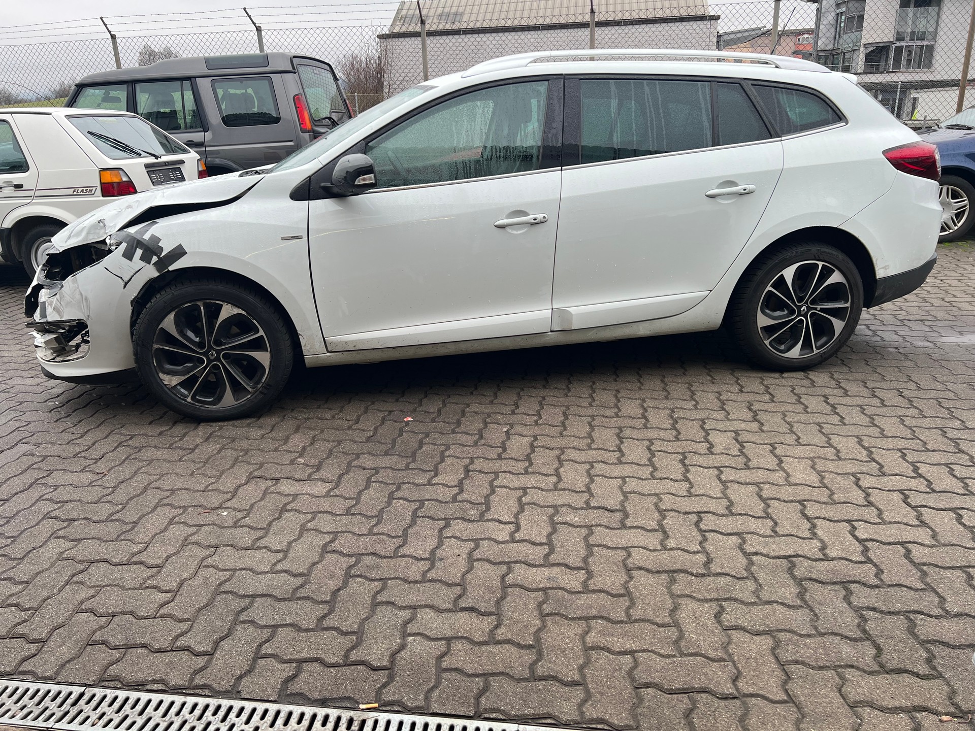 RENAULT Mégane Grandtour 1.5 dCi Bose-image-7